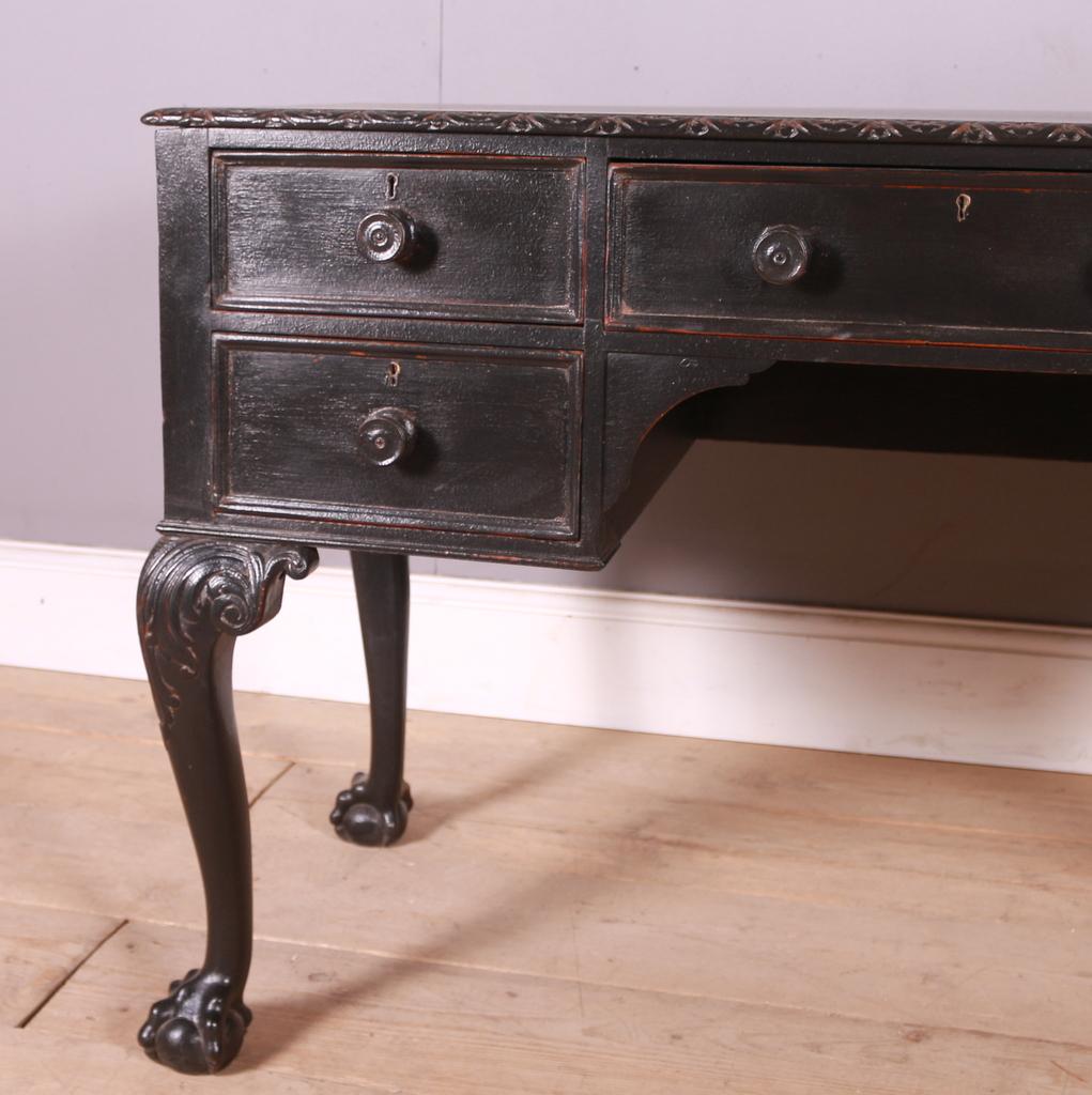 English Painted Oak Kneehole Desk In Good Condition In Leamington Spa, Warwickshire