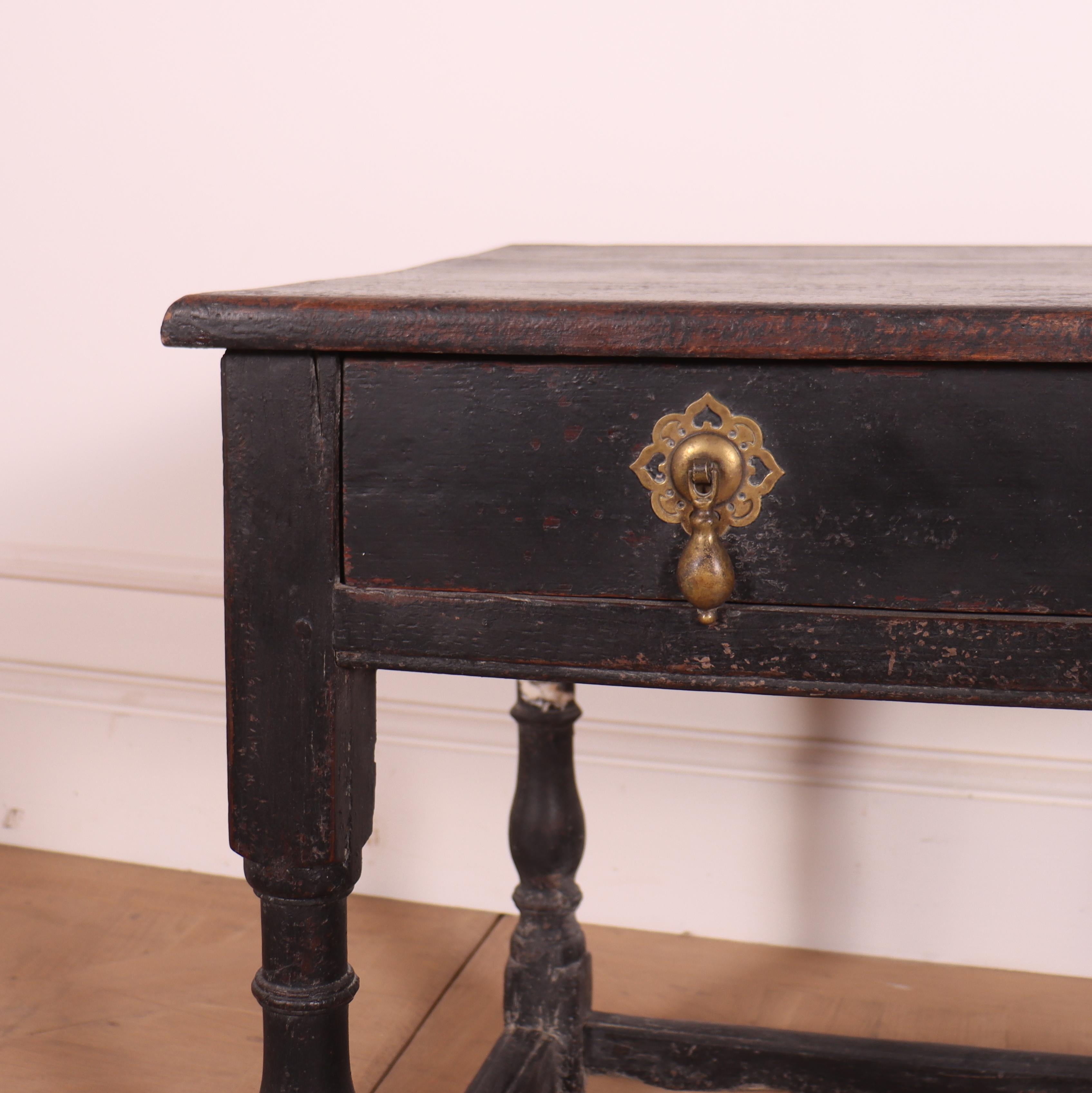 English Painted Oak Lamp Table In Good Condition In Leamington Spa, Warwickshire