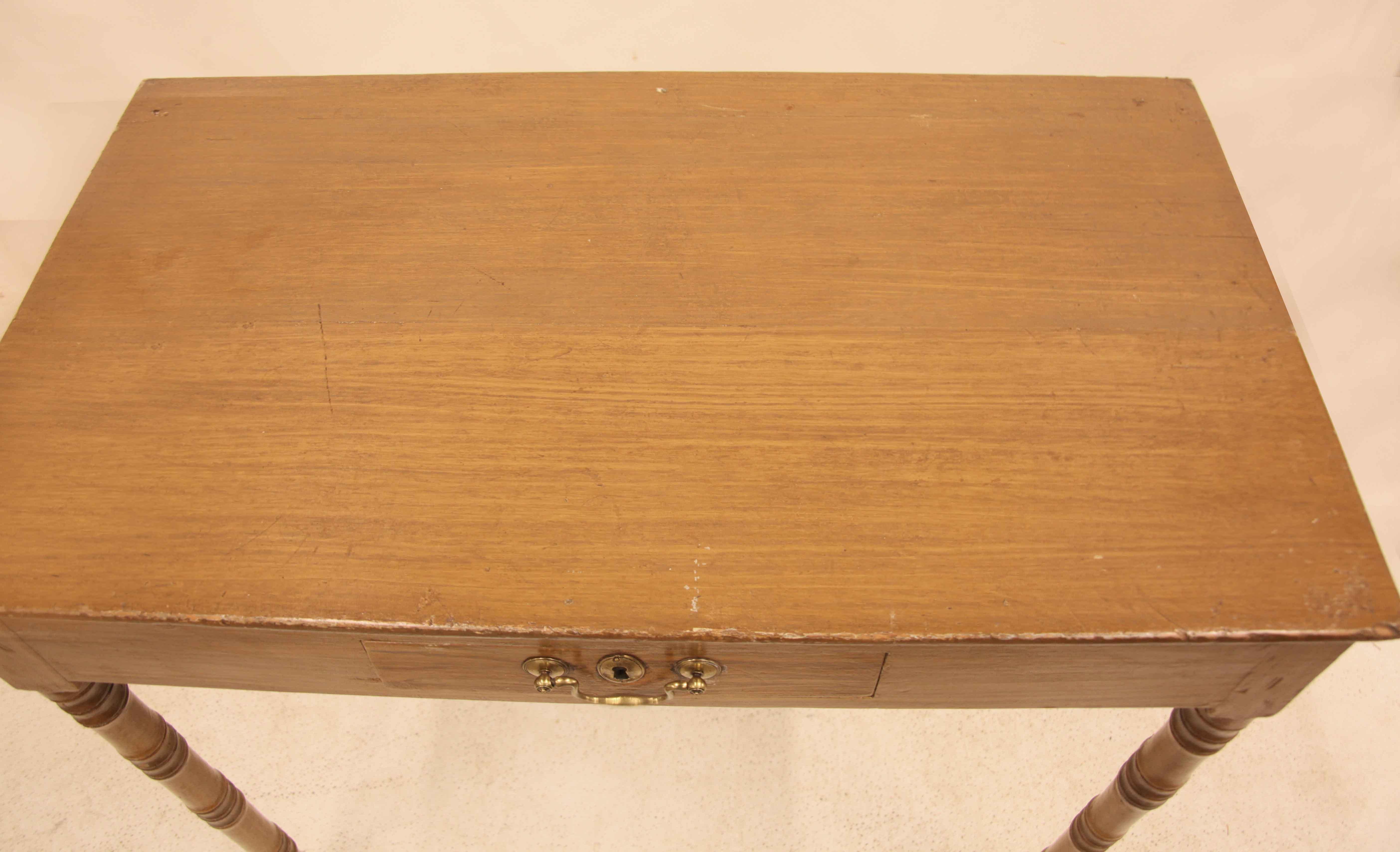 English Painted One Drawer Table In Good Condition For Sale In Wilson, NC