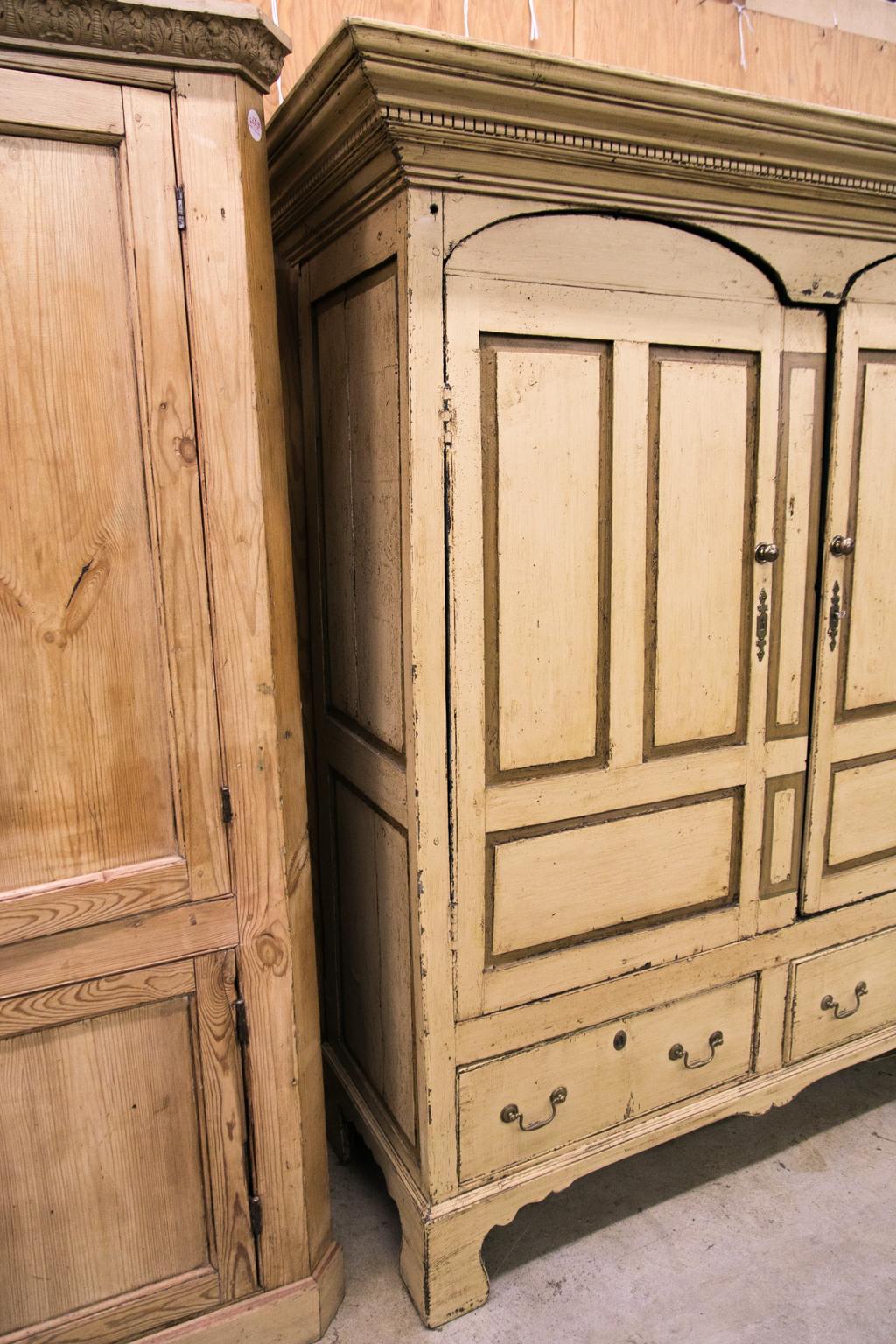 English Painted Pine Armoire For Sale 2
