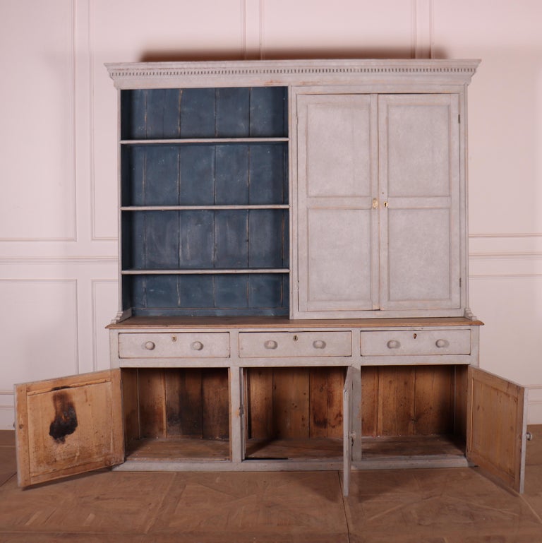 English Painted Pine Dresser For Sale at 1stDibs