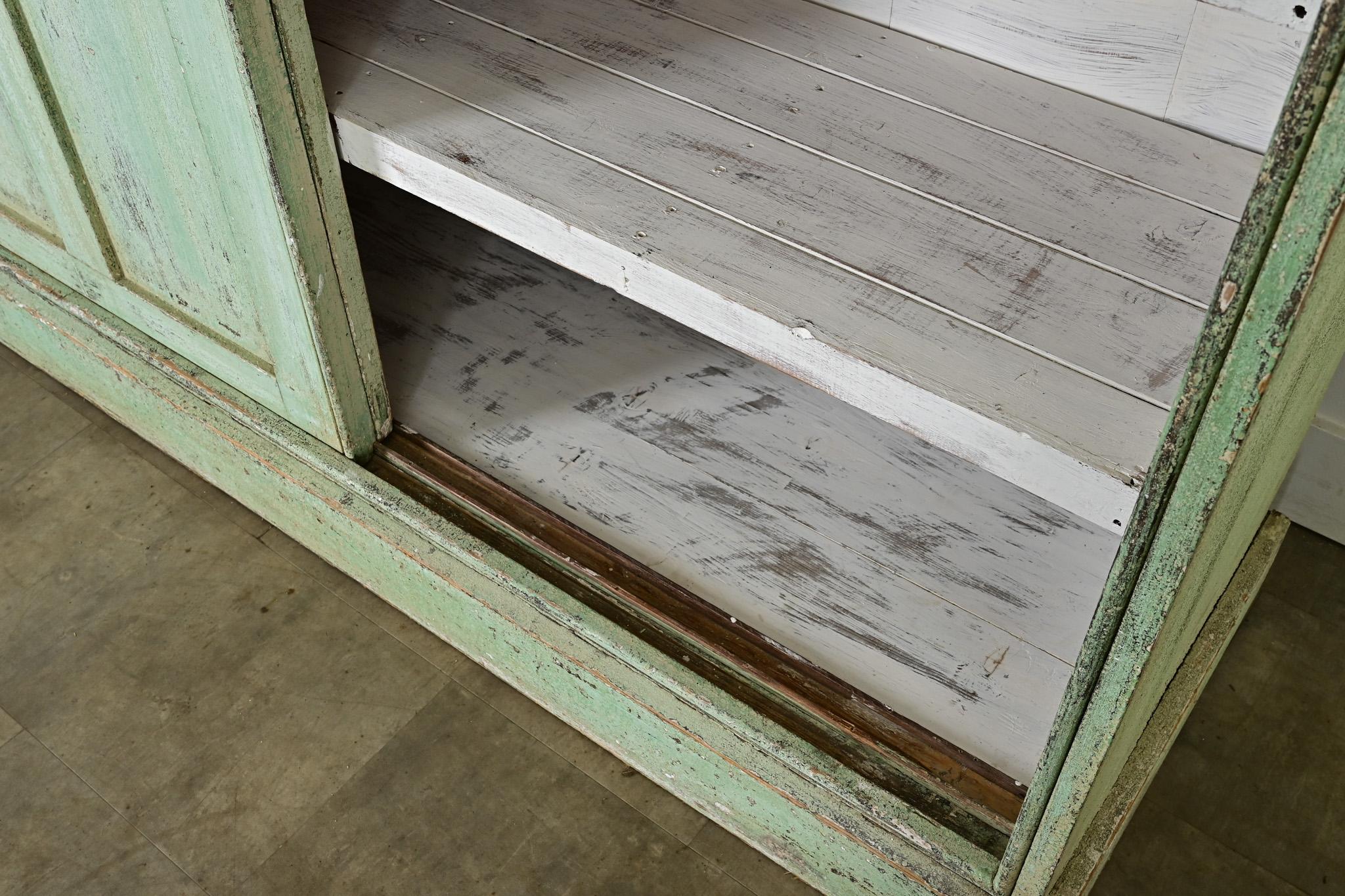 English Painted Pine Larder In Good Condition In Baton Rouge, LA