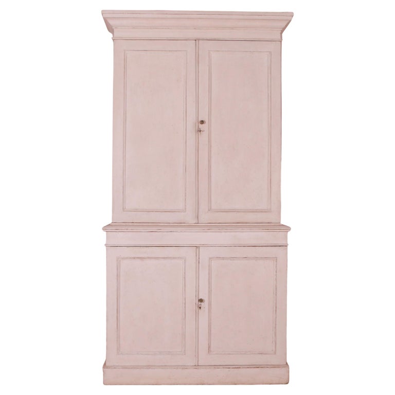 English Painted Pine Linen Cupboard For Sale at 1stDibs