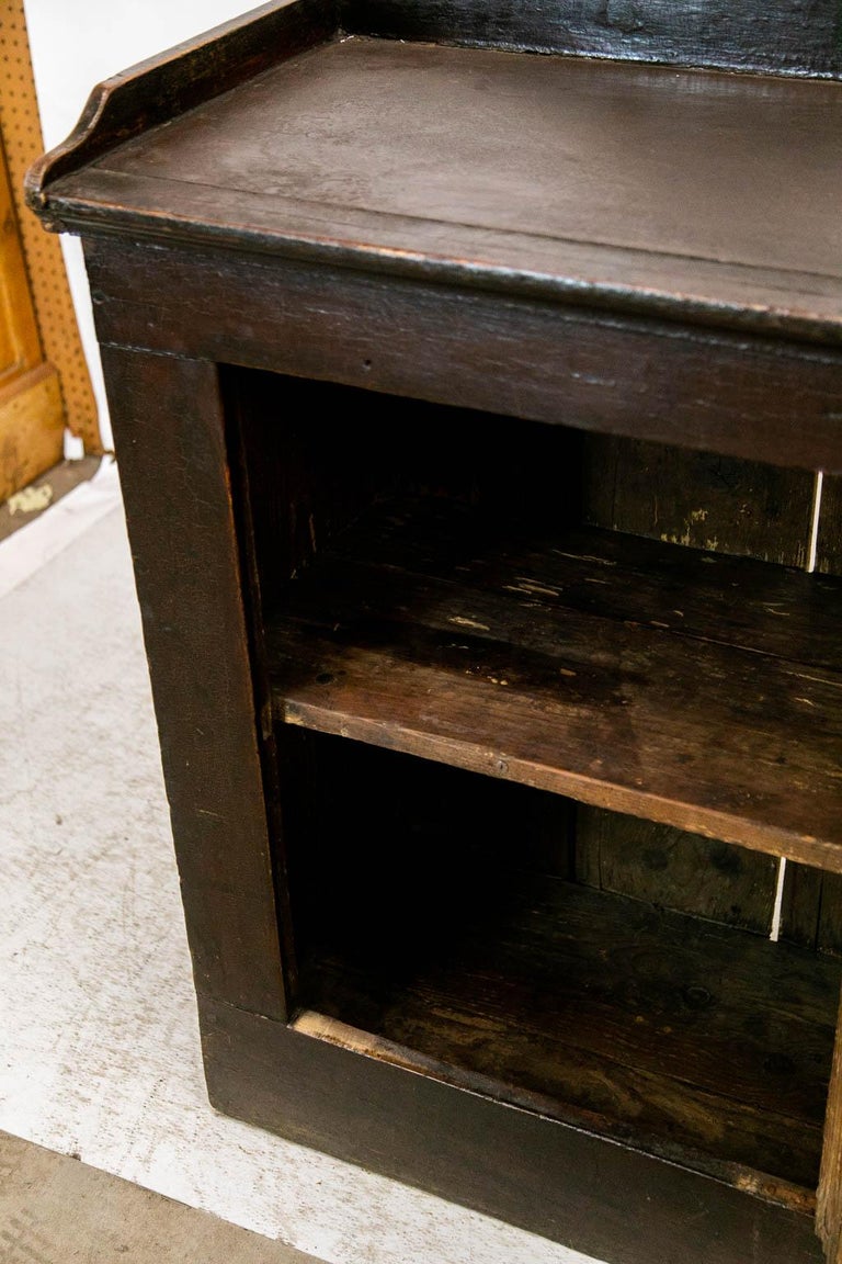 English Painted Pine Wash Stand For Sale at 1stDibs