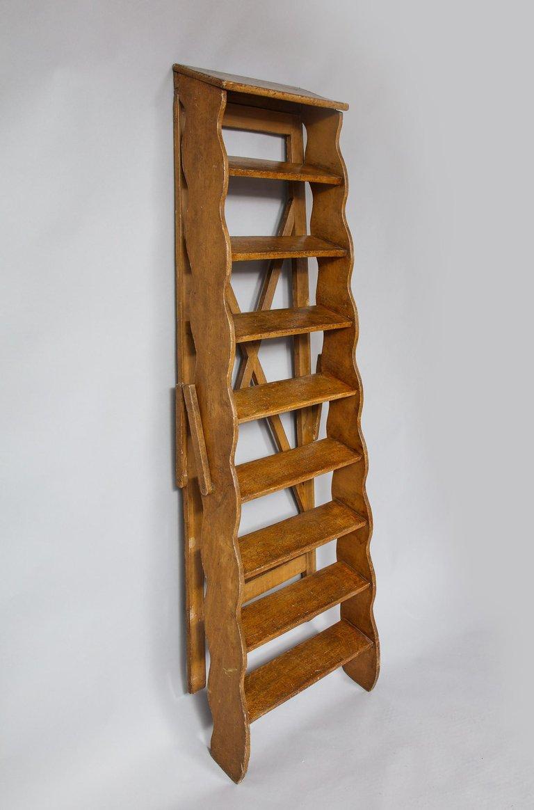 Wood English Painted Scalloped Library Ladder