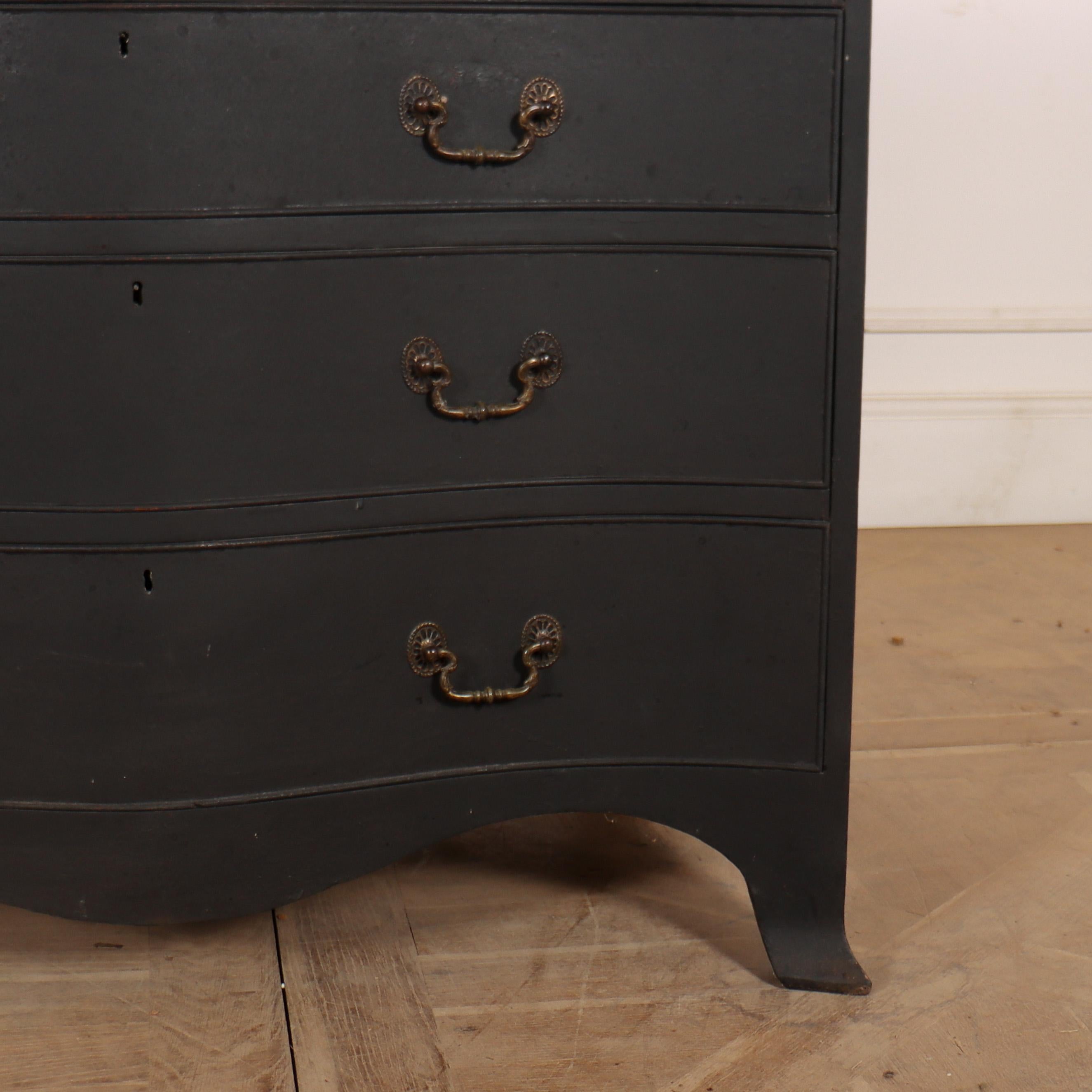 English Painted Serpentine Commode In Good Condition In Leamington Spa, Warwickshire