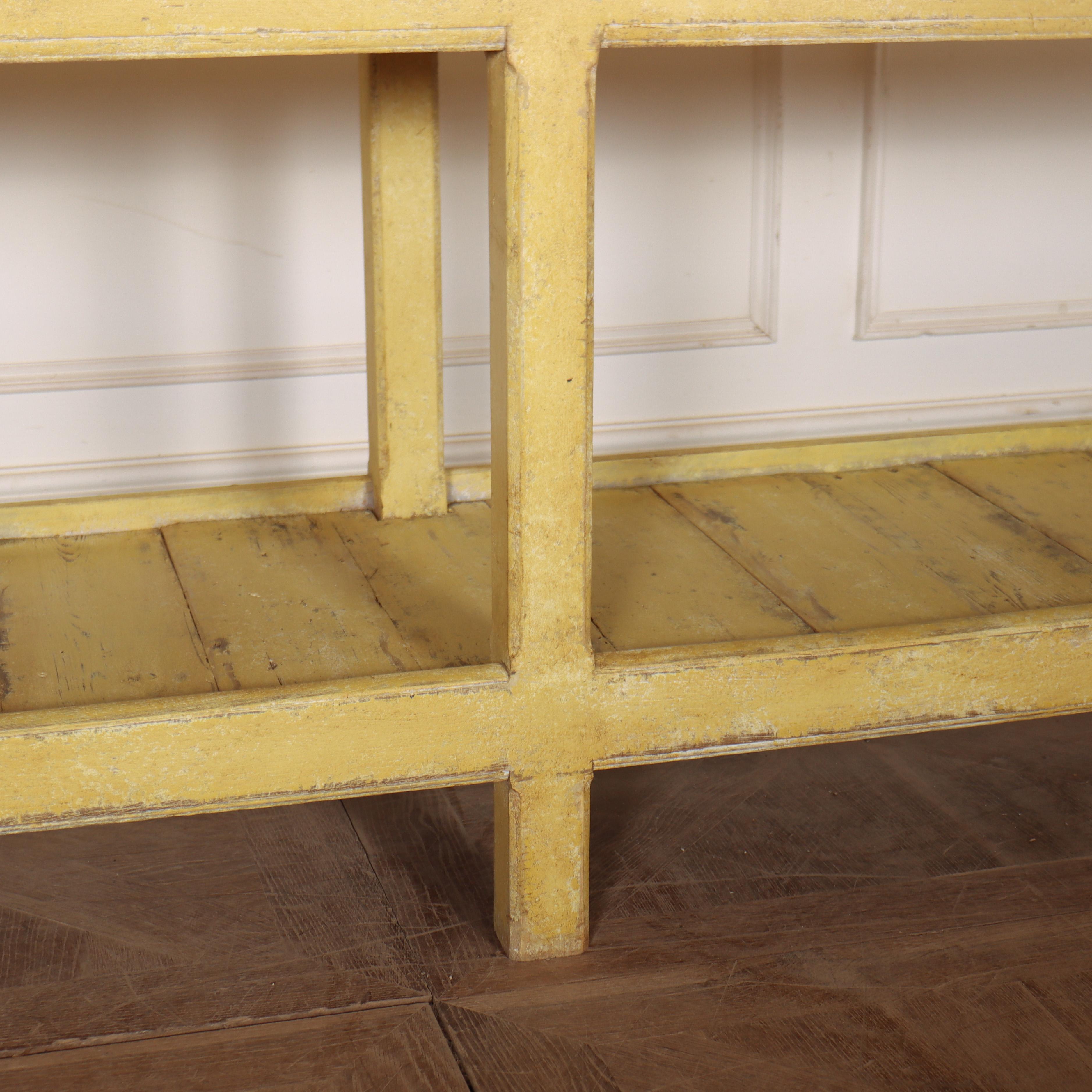 English Painted Serving Table en venta 1