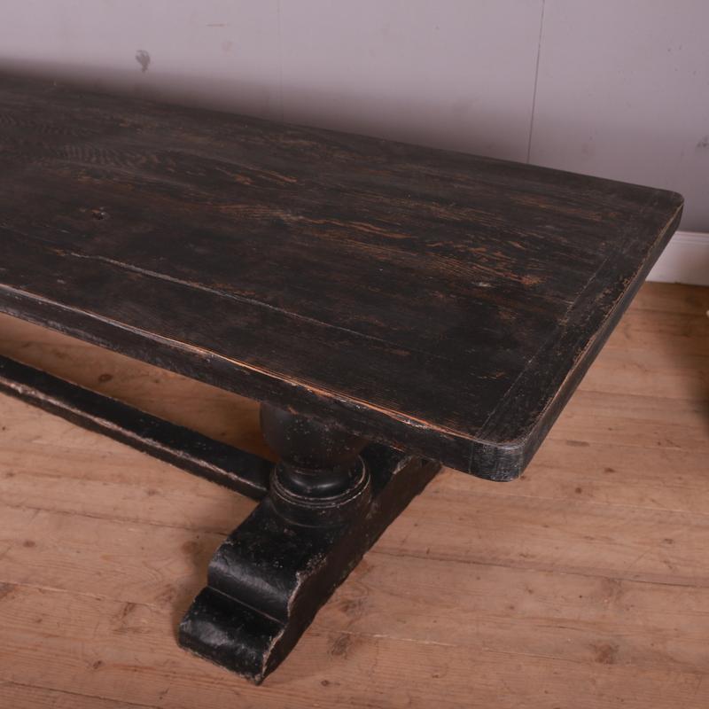 English Painted Trestle Table In Good Condition In Leamington Spa, Warwickshire