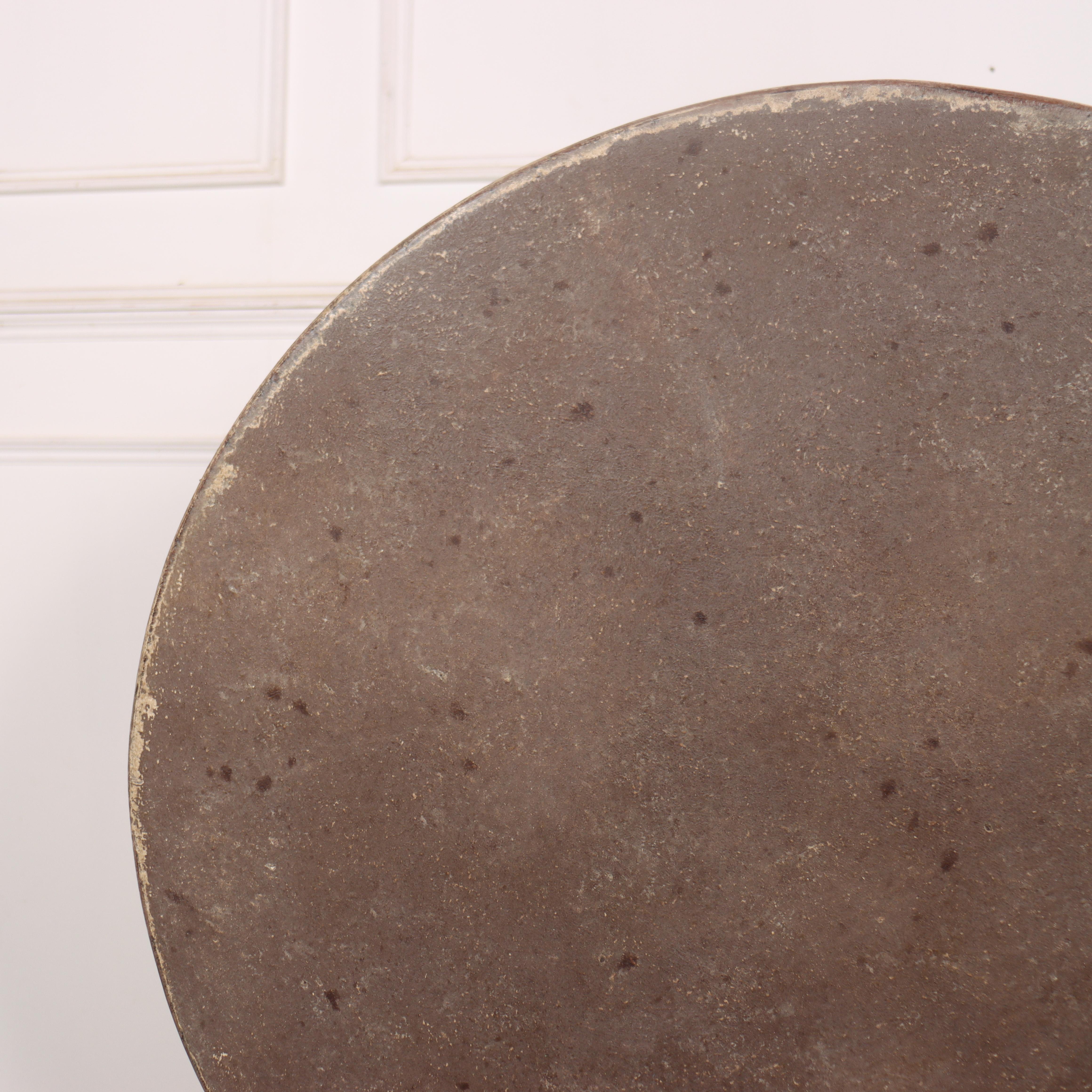 XVIIIe siècle et antérieur Table tripode peinte à l'anglaise en vente