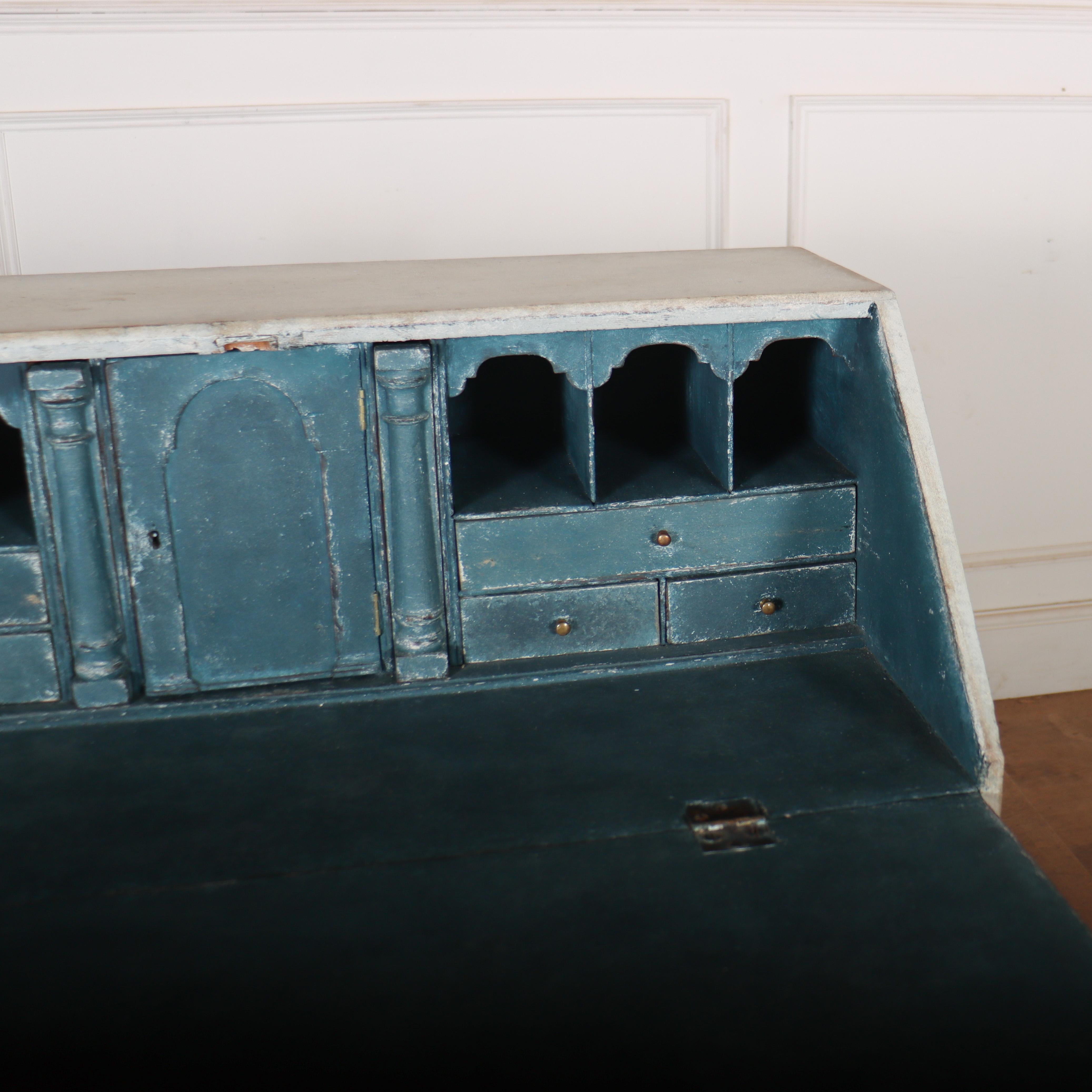 George III Bureau anglais peint