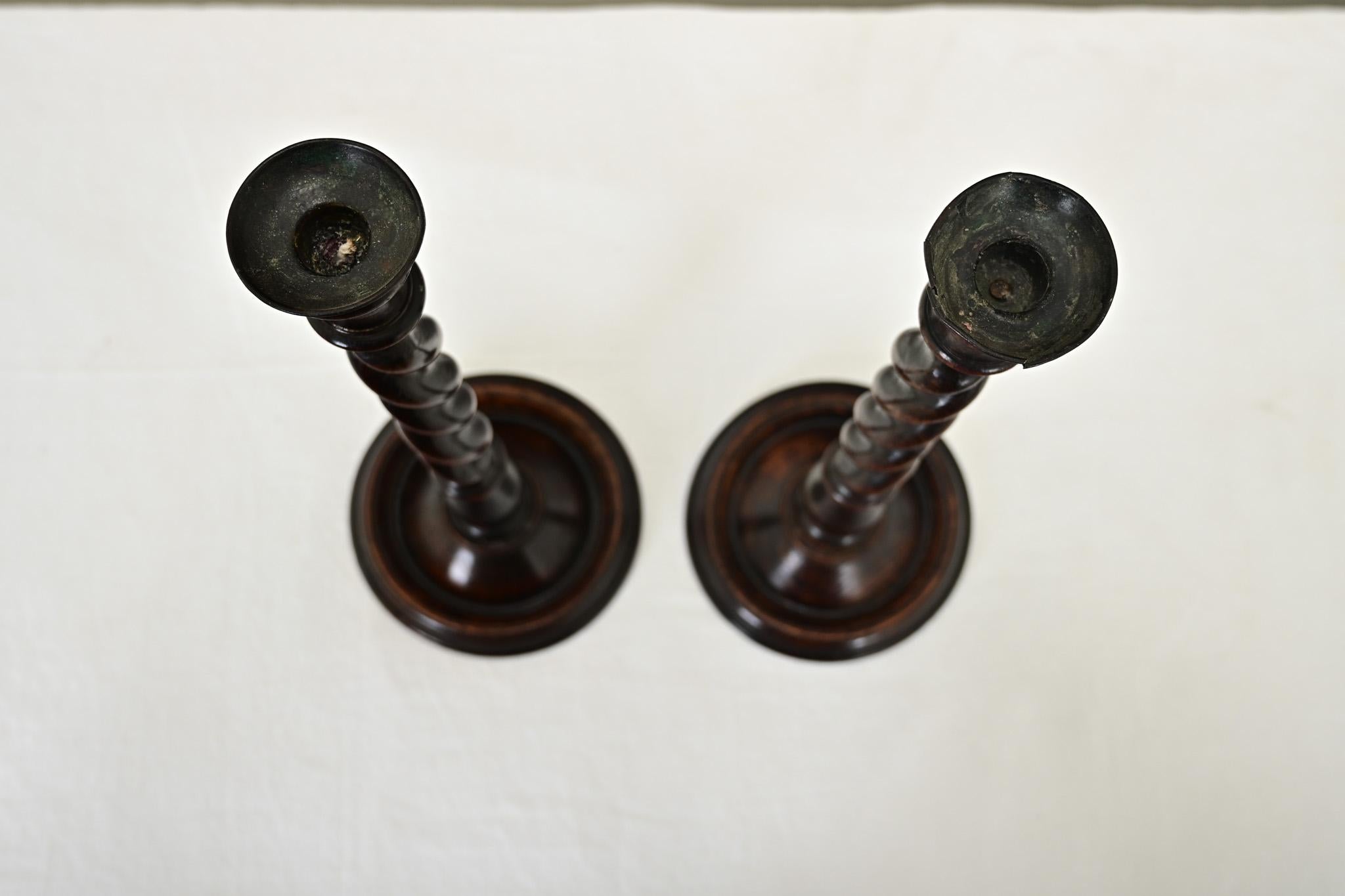 Carved English Pair of 19th Century Oak Barley Twist Candlesticks For Sale
