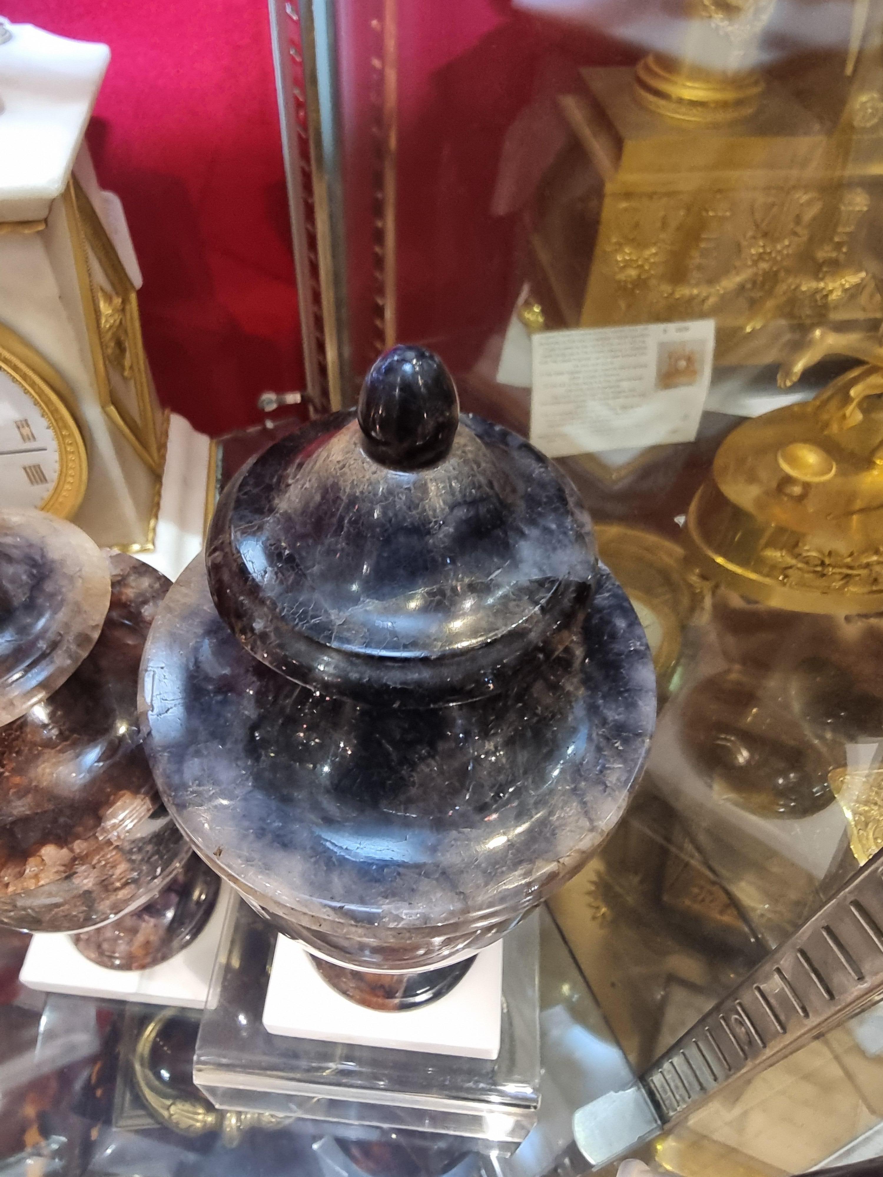 Coppia di urne inglesi in fleurospato blu john in vendita 1