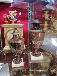 Coppia di urne inglesi in fleurospato blu john