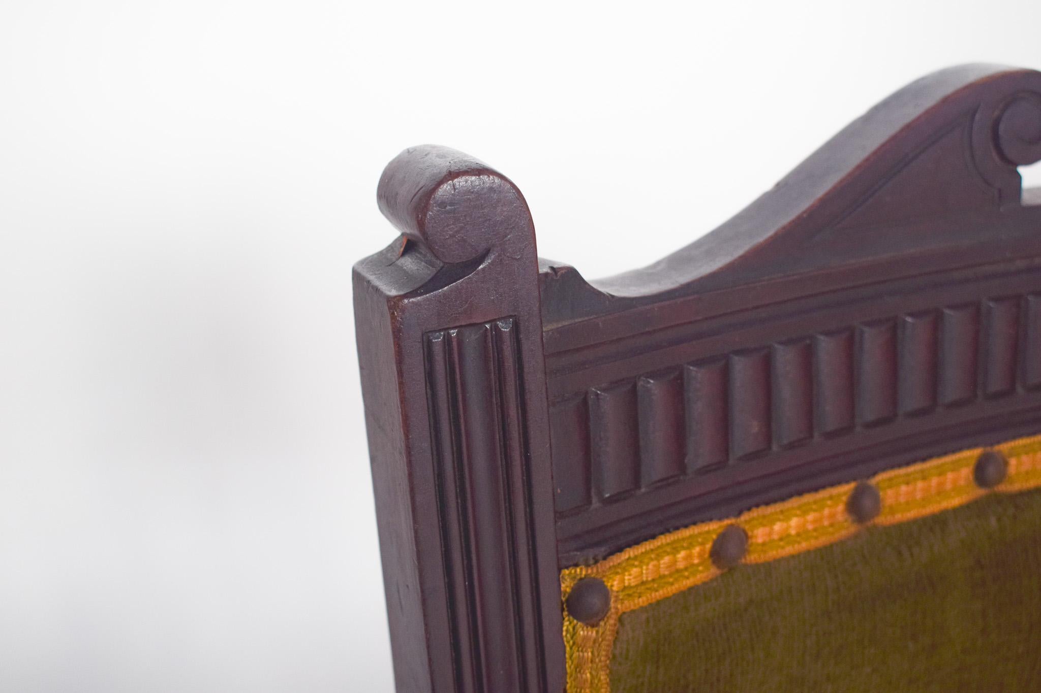 Tissu Paire de chaises anglaises pour vieilles dames en vente