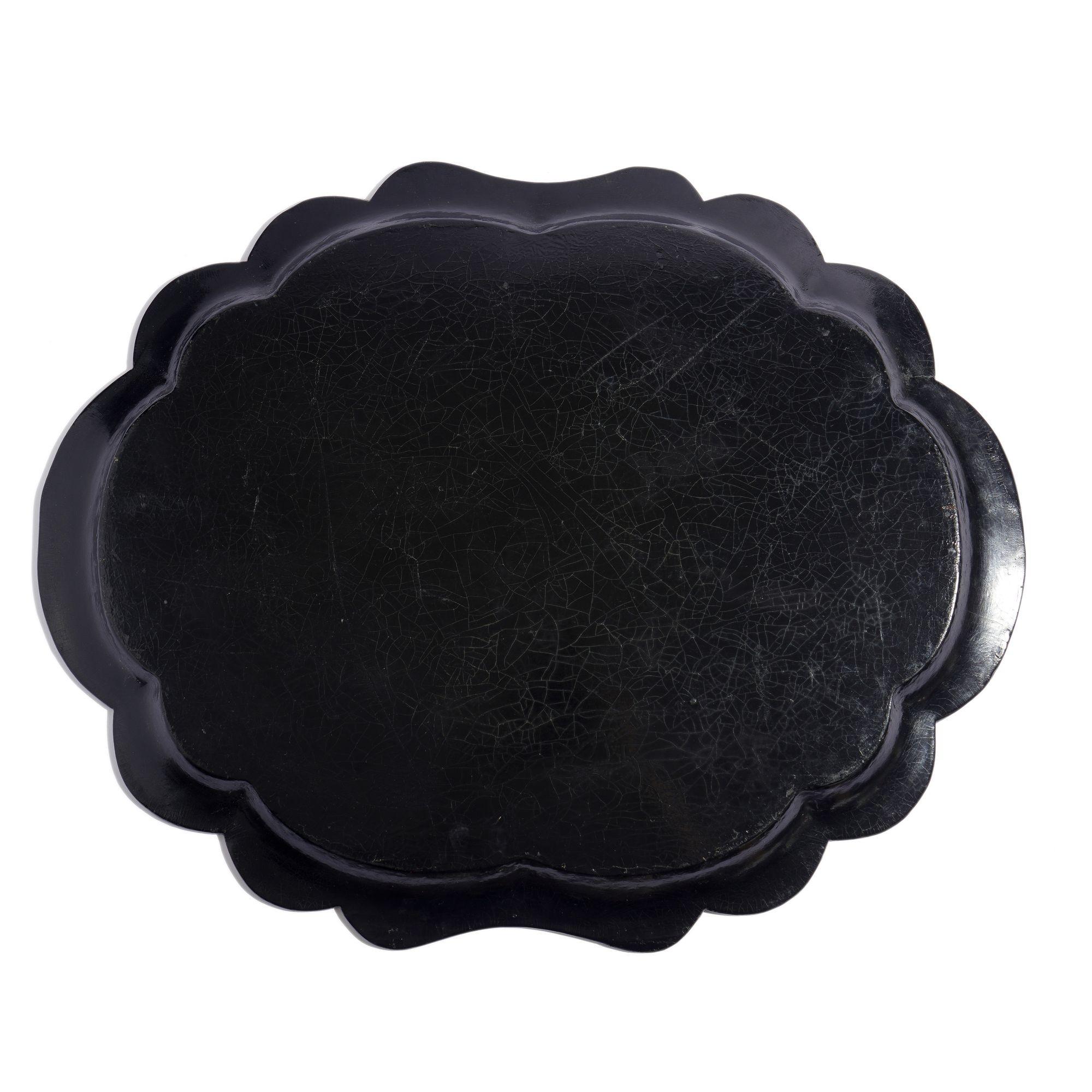 English paper mache tea tray with scalloped edge, 1850's For Sale 1