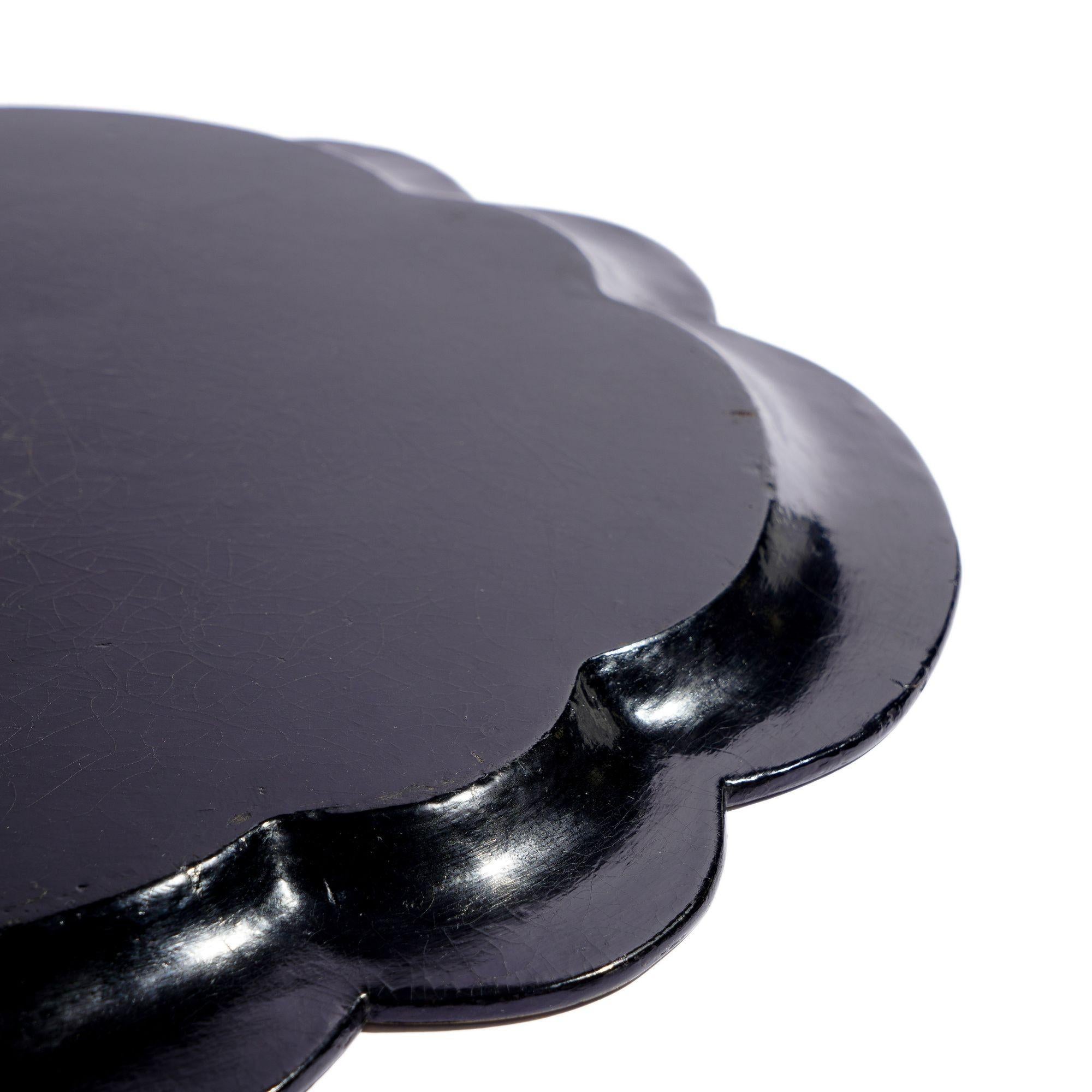 English paper mache tea tray with scalloped edge, 1850's For Sale 2