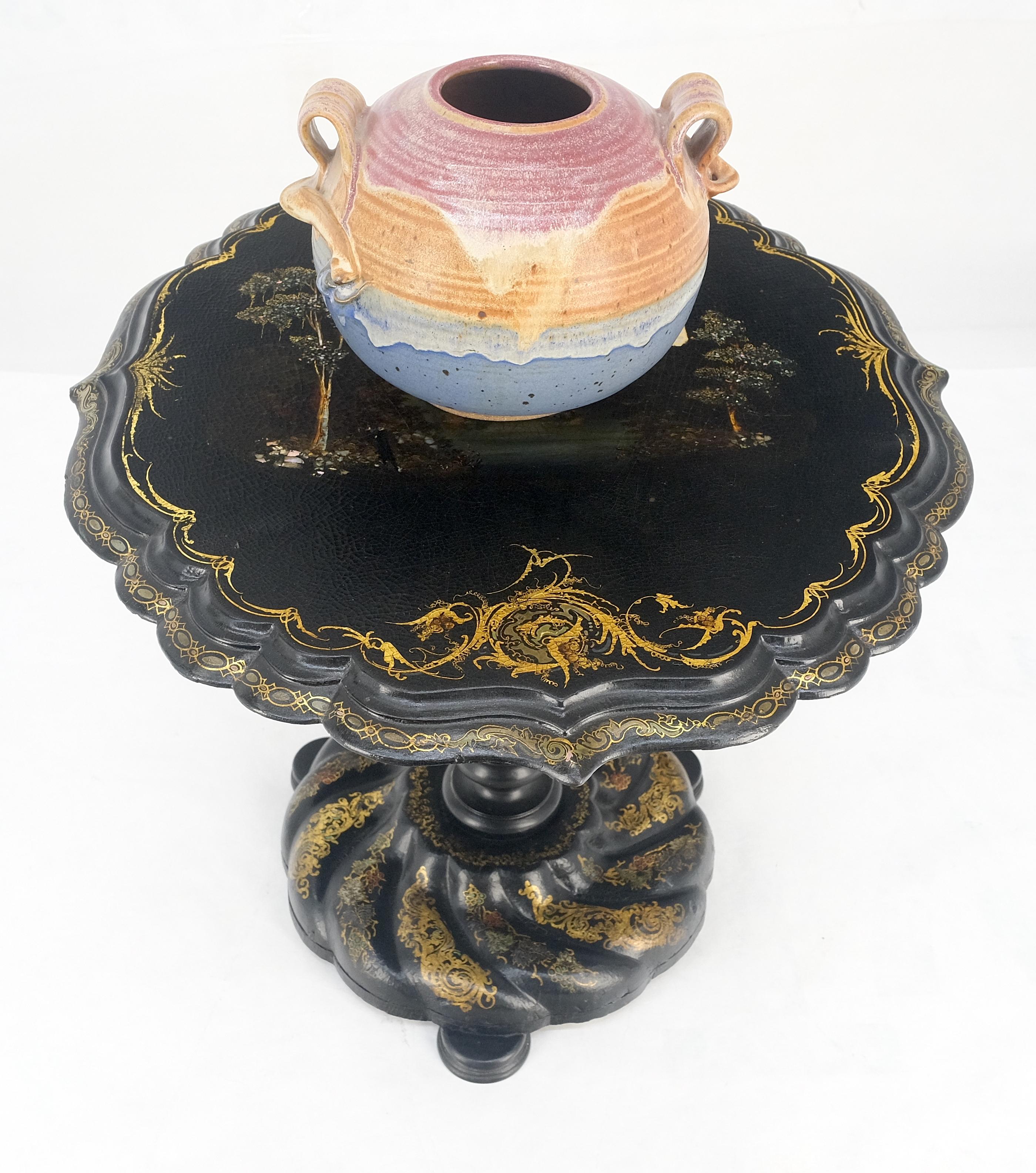 English Papier-Mache Black Gold Mother of Pearl Antique c1900s Lamp Table Clean! For Sale 2