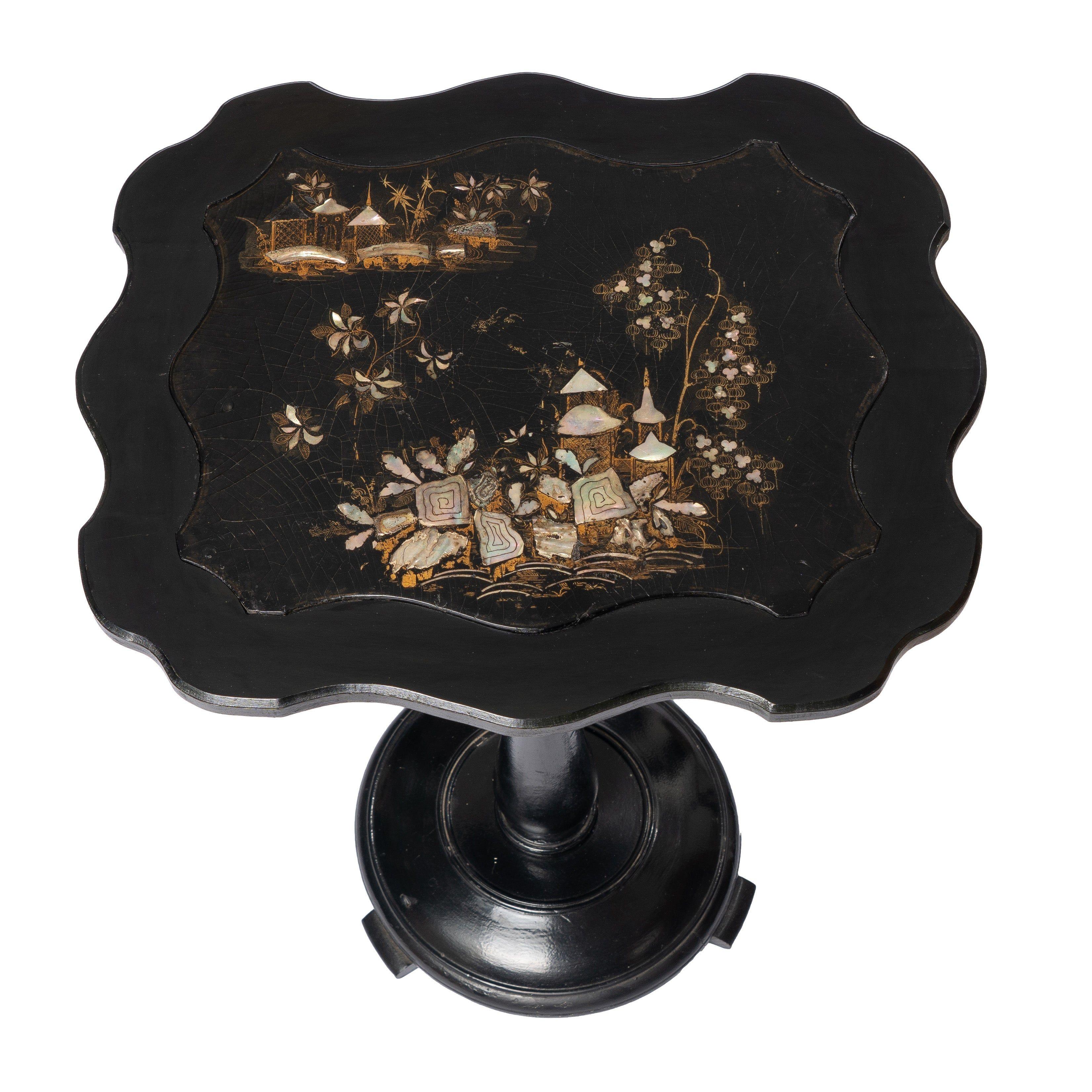 English Wood & Paper Mache Tilt Top Candle Stand, c. 1860 In Good Condition For Sale In Kenilworth, IL