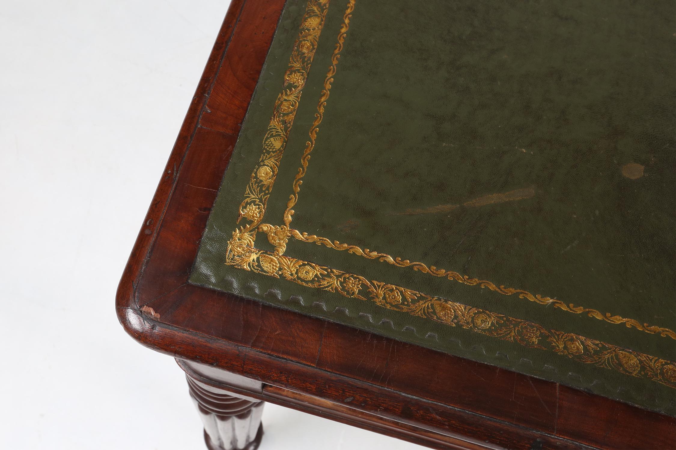  English partner writing table with green leather decorated surface, ca. 1870 For Sale 4