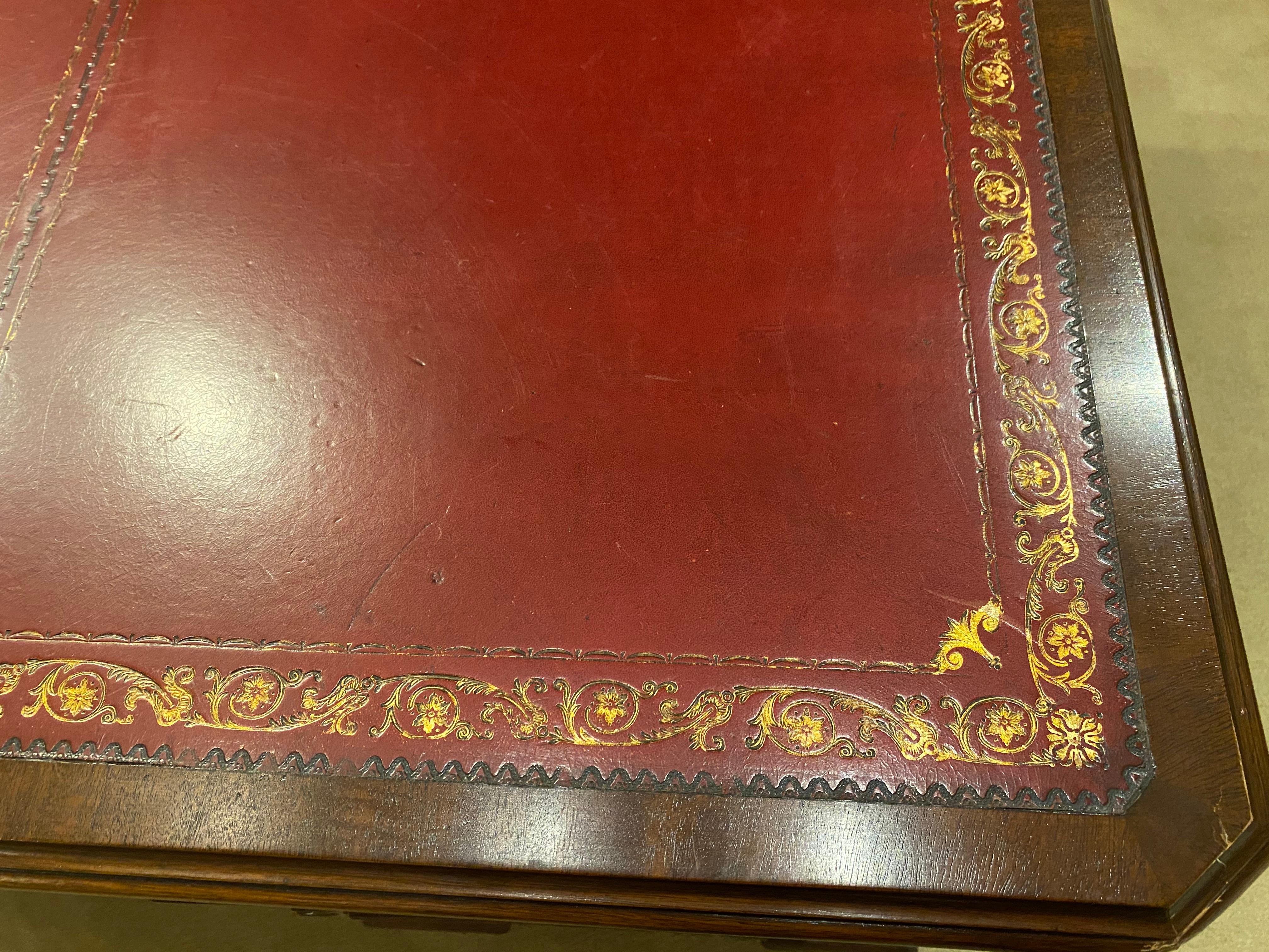 Englischer Partner-Schreibtisch im georgianischen Stil mit roter Skierplatte im Angebot 7