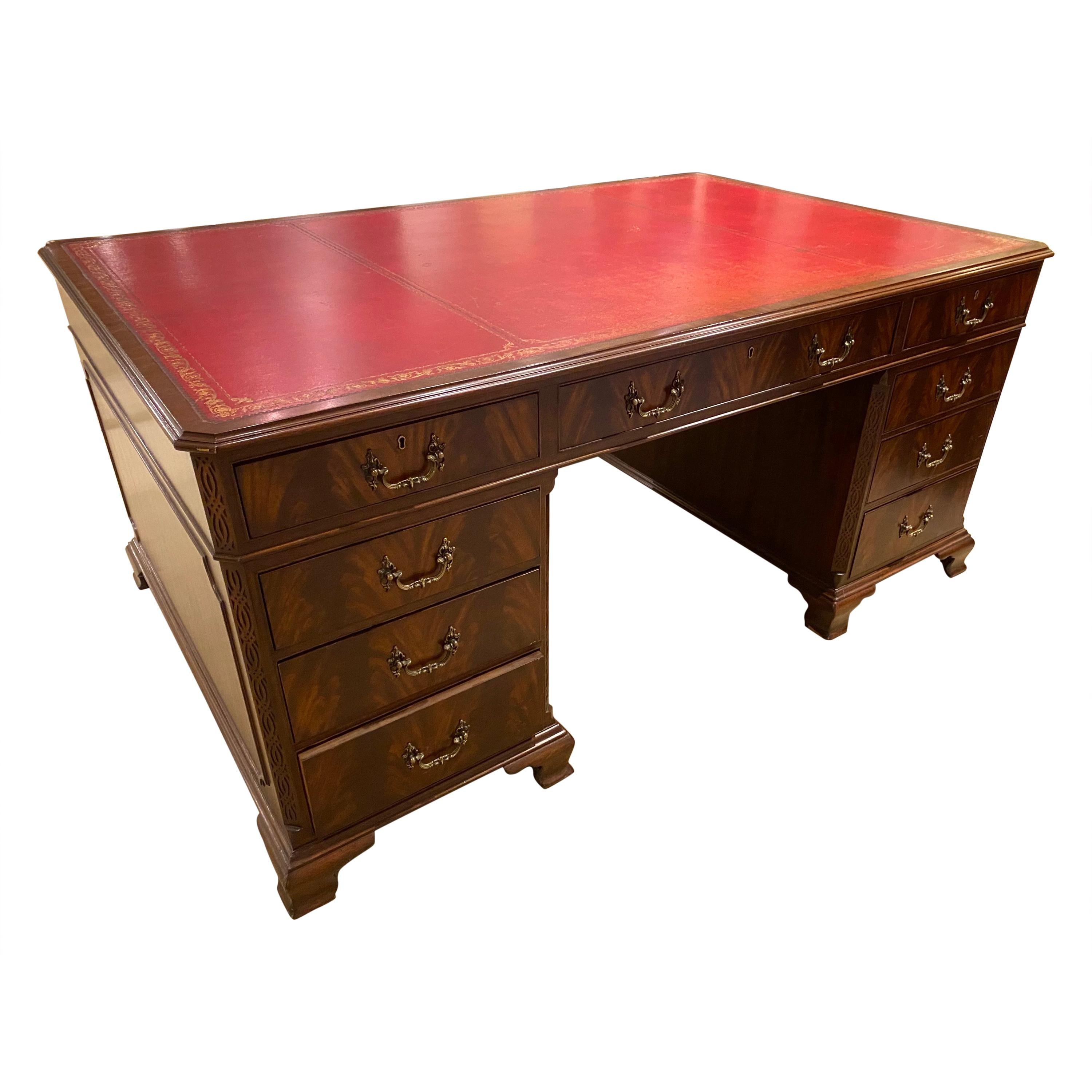English Partners desk, Georgian style with red skiver top For Sale