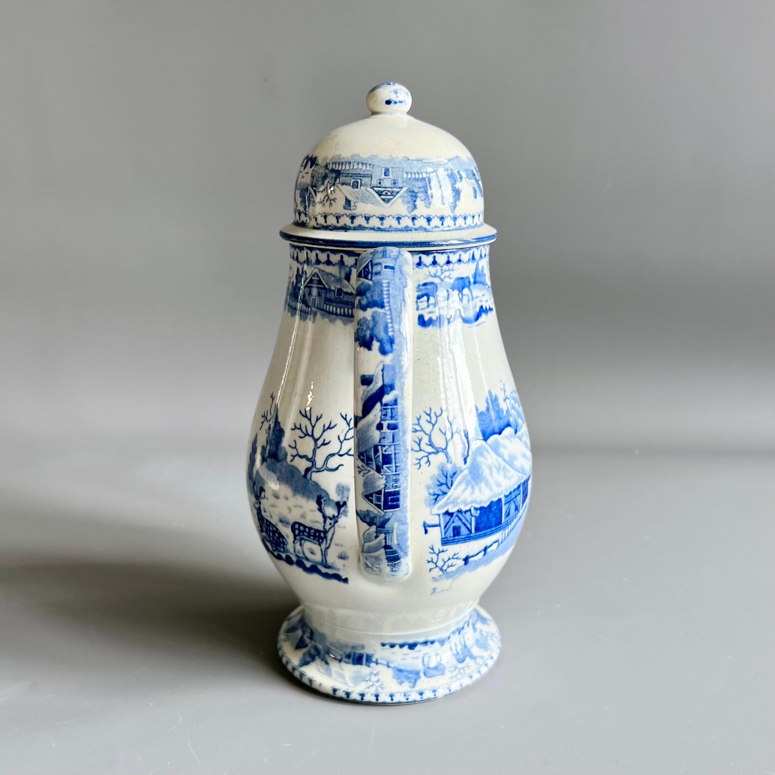 Cafetera inglesa de cerámica de perlas, transferencias azules, gamo en la nieve, 1800-1820 Jorge III en venta