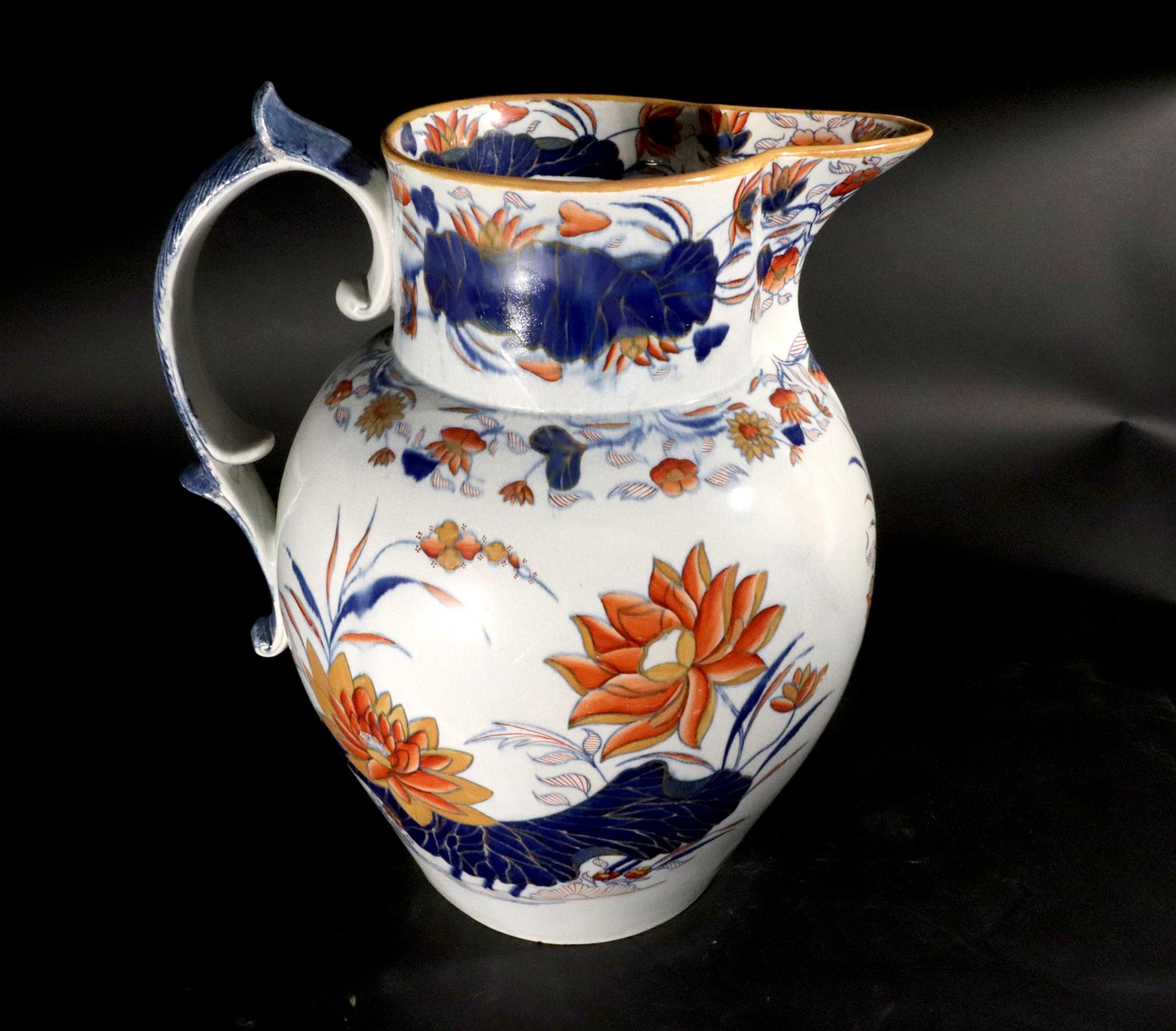 Brocca Imari inglese in ceramica perlata di grandi dimensioni decorata con fiori di loto 7