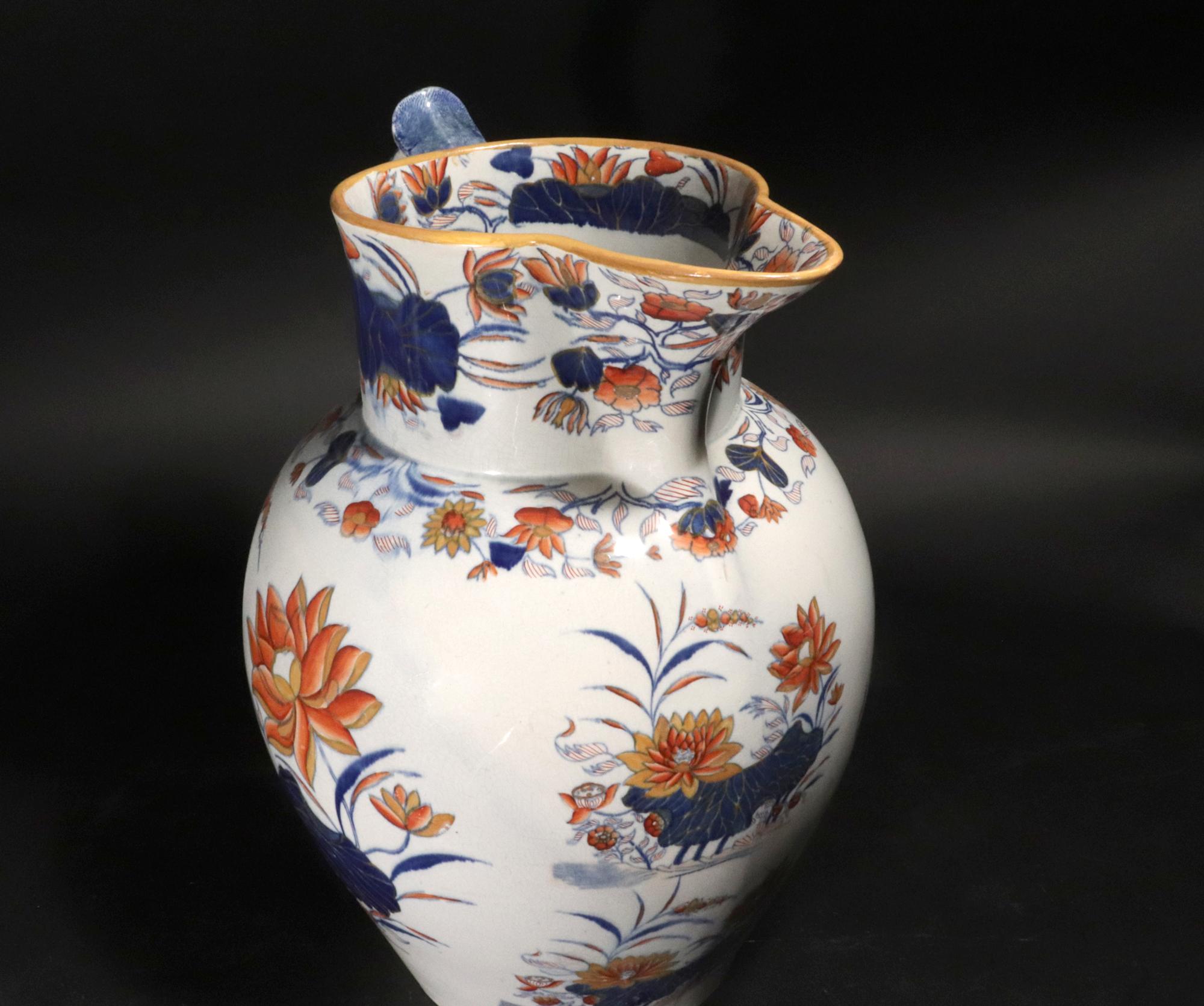 Brocca Imari inglese in ceramica perlata di grandi dimensioni decorata con fiori di loto 8