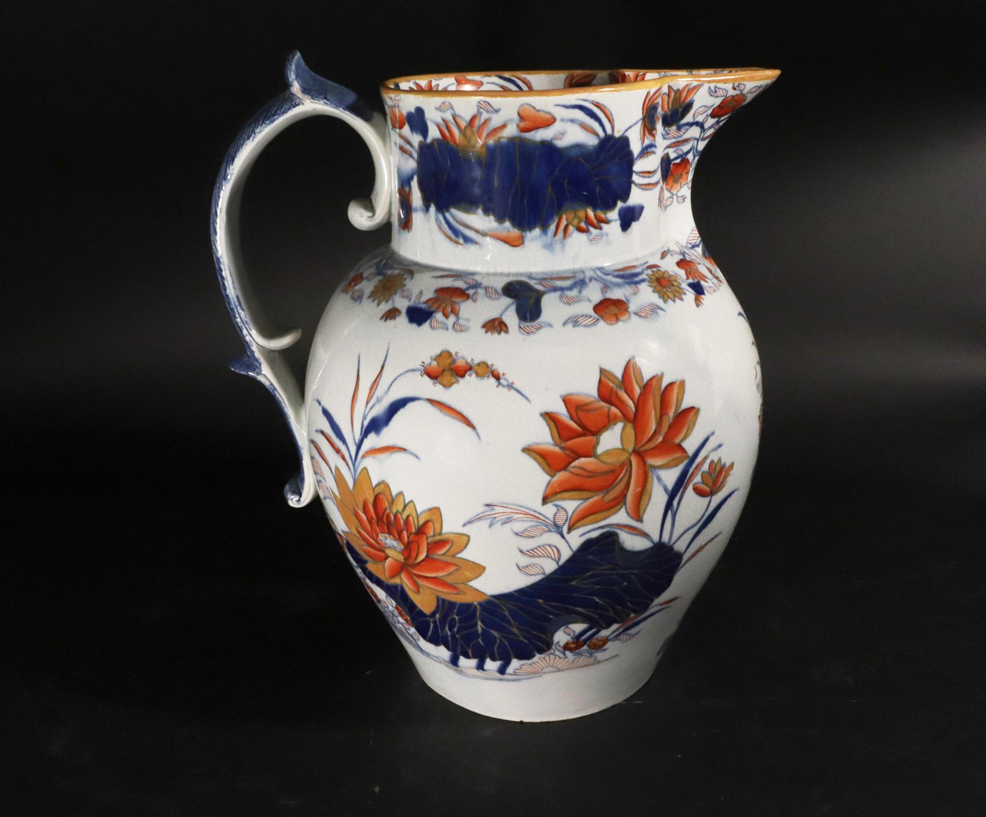 Georgiano Brocca Imari inglese in ceramica perlata di grandi dimensioni decorata con fiori di loto