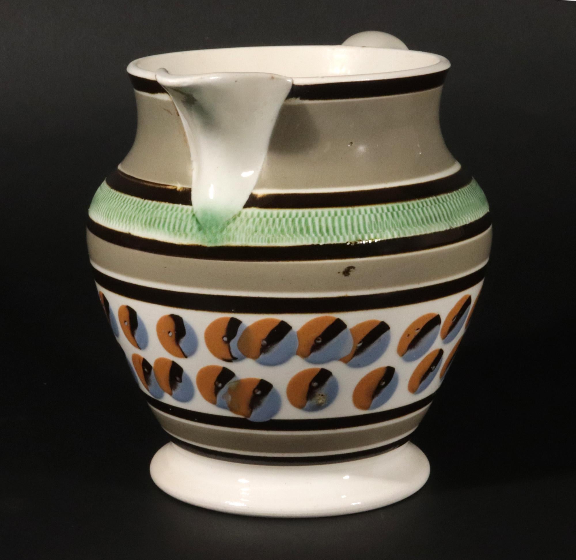 English Pearlware Mocha Keramik Krug mit Katzenaugen-Design im Zustand „Gut“ im Angebot in Downingtown, PA