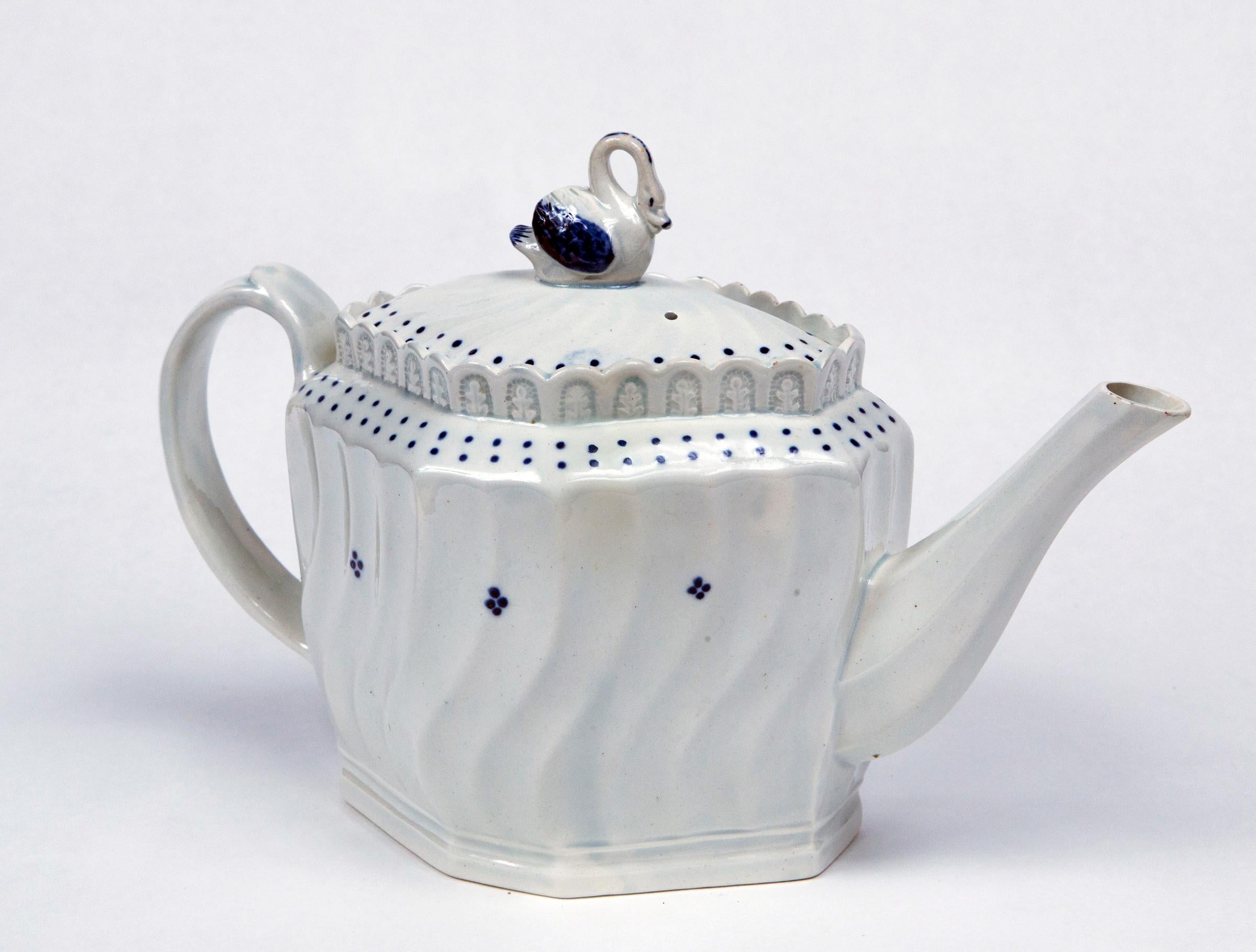Service à thé en céramique perlée anglaise, début du XIXe siècle Bon état - En vente à Chappaqua, NY