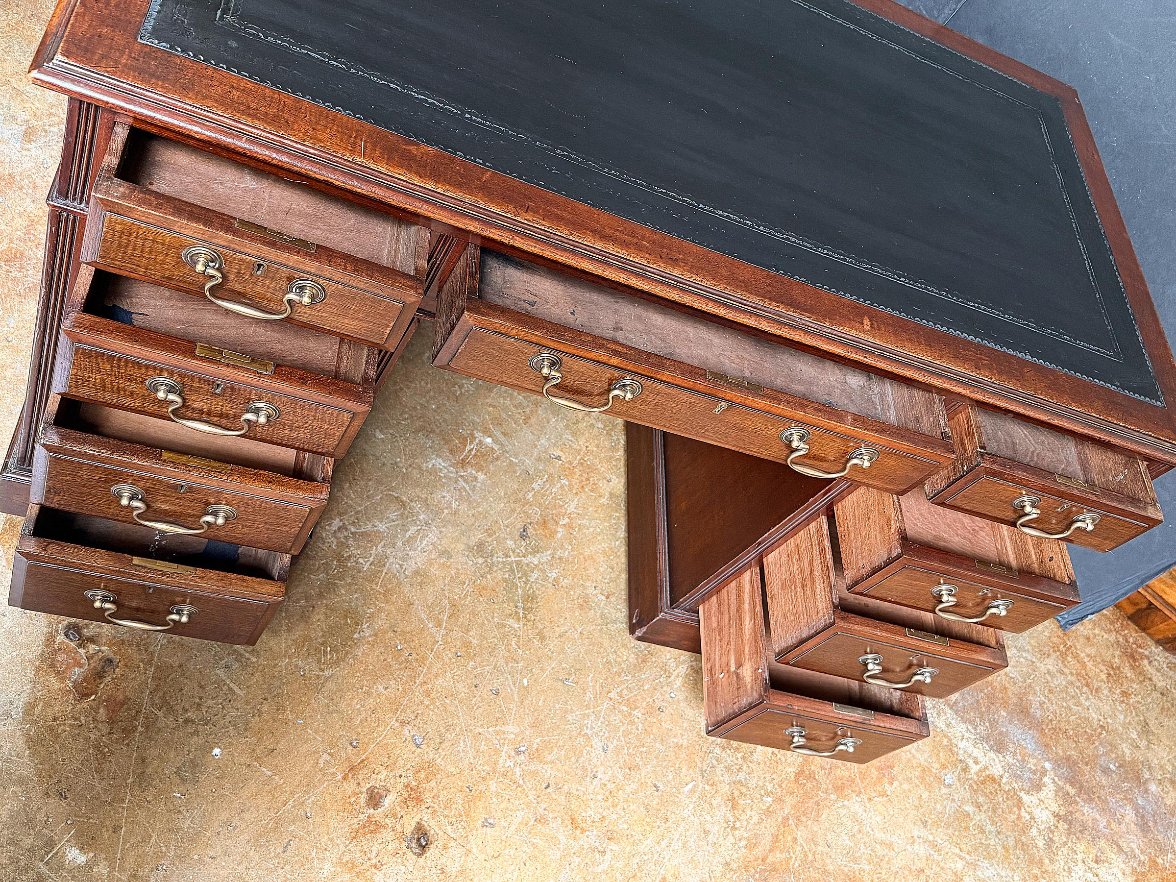 English Pedestal Desk of Mahogany with Embossed Leather Top In Good Condition For Sale In Austin, TX