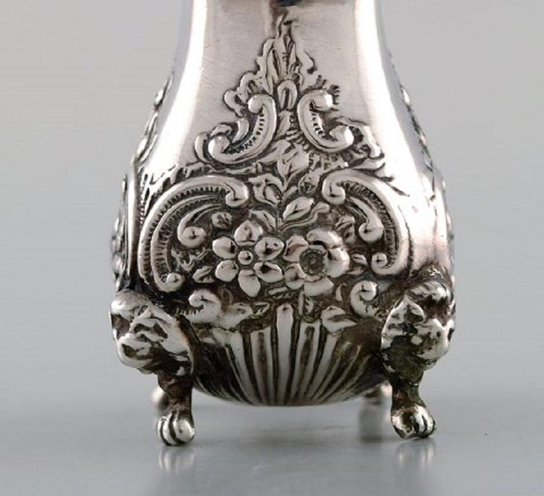 Victorian English Pepper Shaker in Silver, Late 19th Century from Large Private Collection For Sale