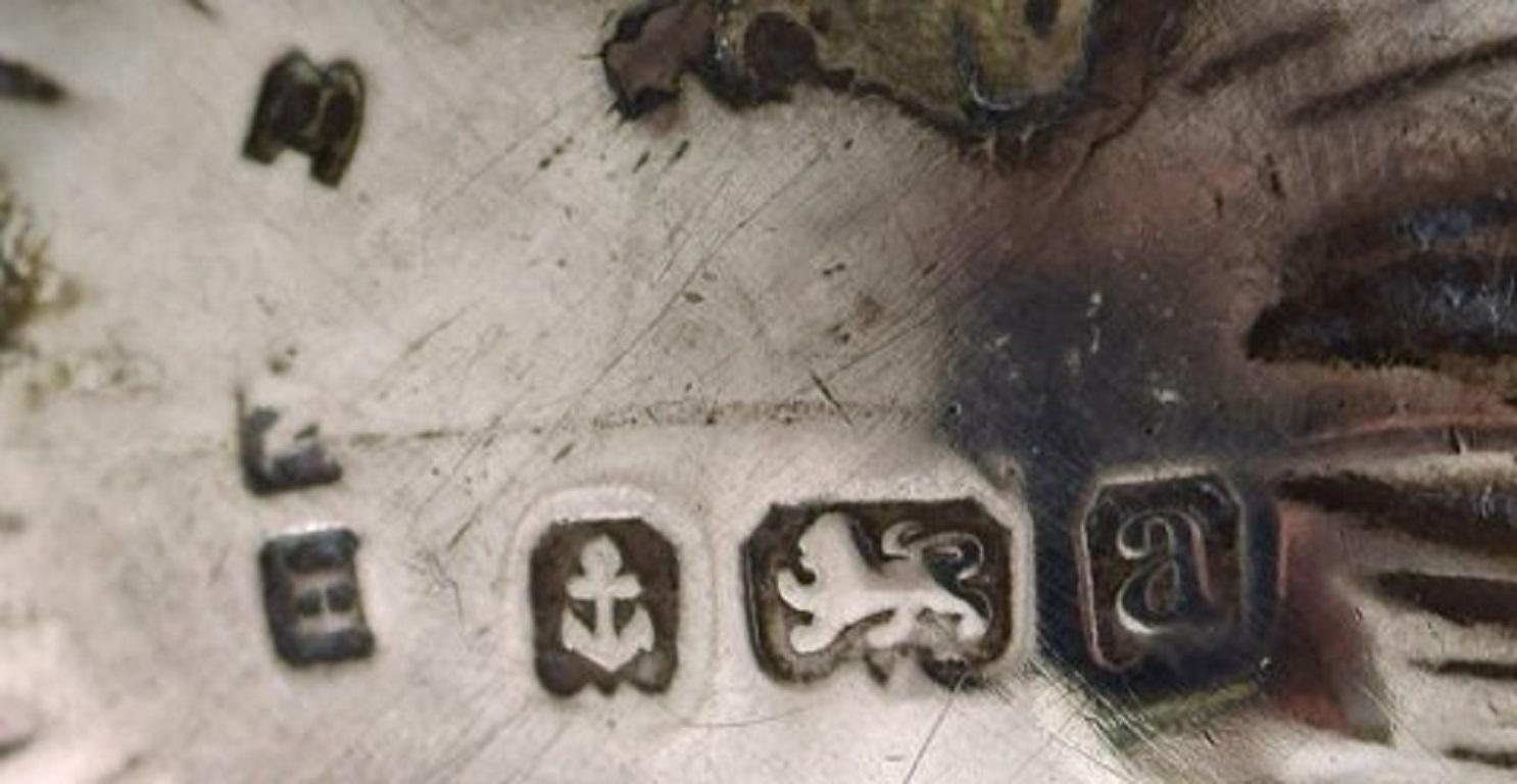 Englischer englischer Pfefferstreuer aus Silber, spätes 19. Jahrhundert, aus großer Privatsammlung im Zustand „Gut“ im Angebot in Copenhagen, DK
