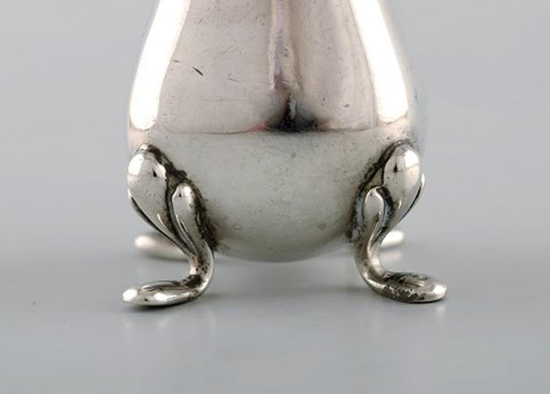 English Pepper Shaker in Silver, Late 19th Century In Good Condition For Sale In Copenhagen, DK