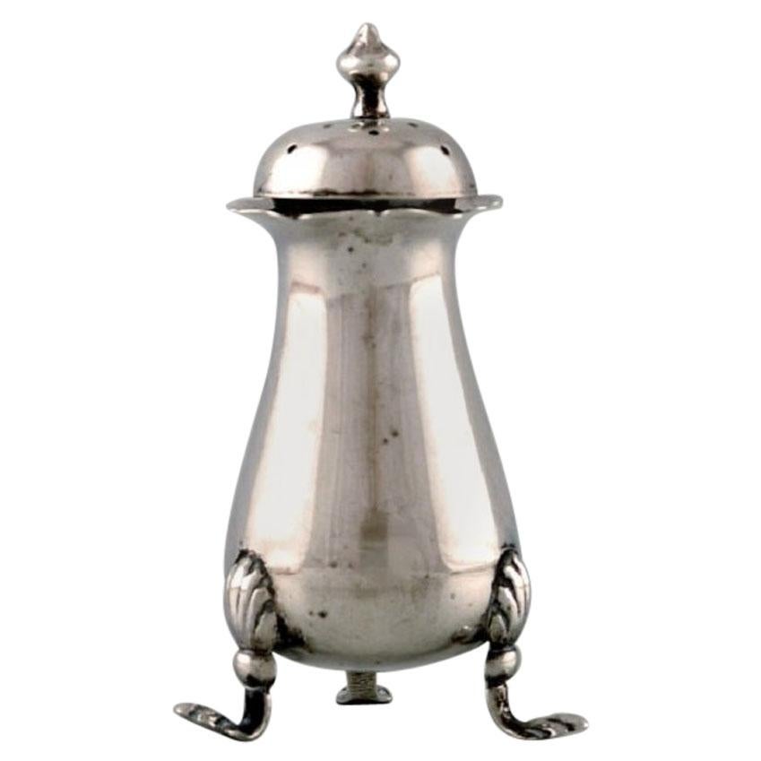 English Pepper Shaker in Silver, Late 19th Century from Large Private Collection