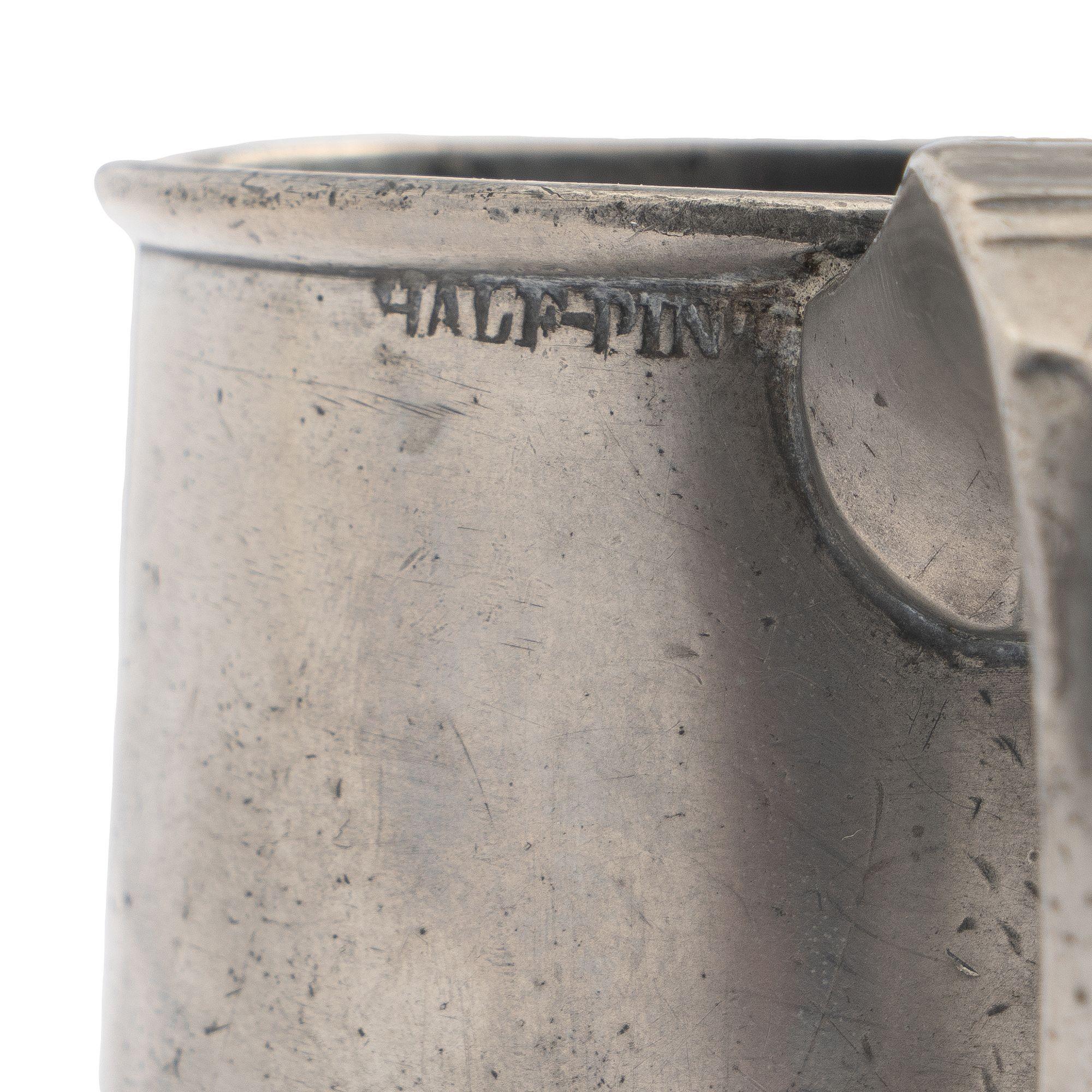 English pewter Half Pint mug, c. 1800's For Sale 5