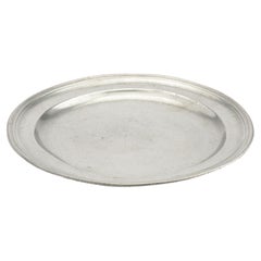 Plato de peltre inglés atribuido a Henry Joseph, c. 1736