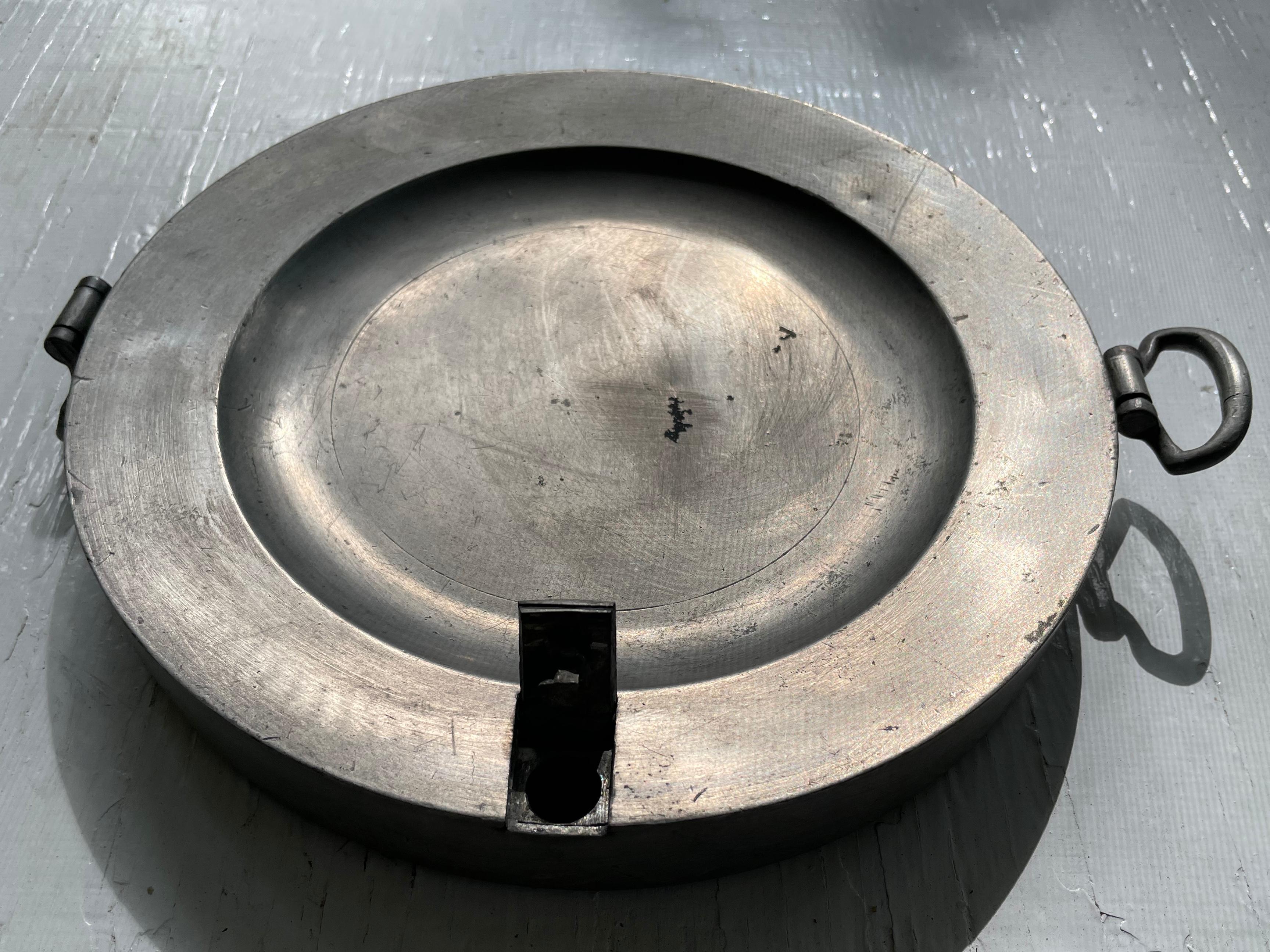 English Pewter Warming Dish For Sale 3