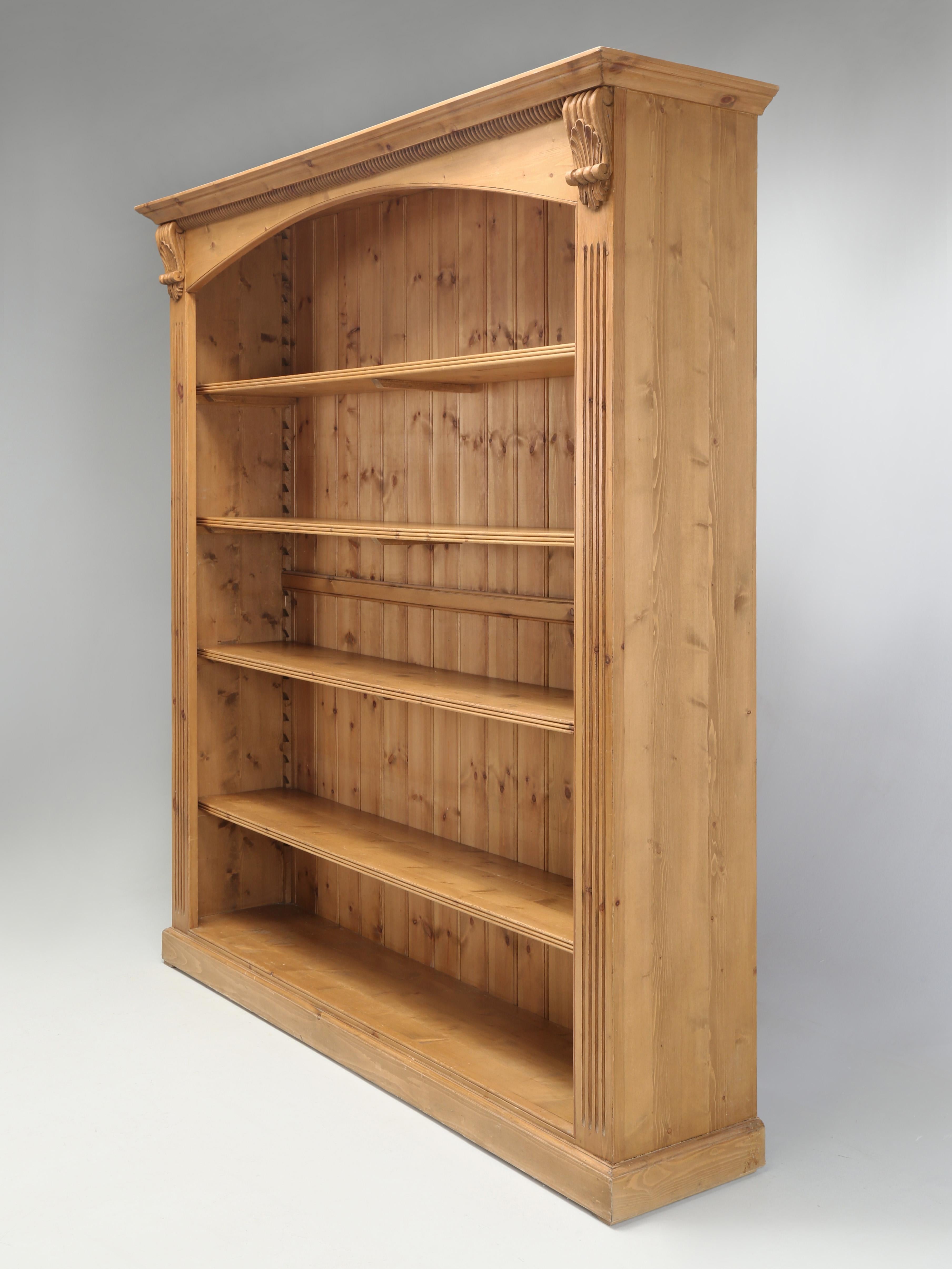 English Pine Bookcase that was made in the town of Hull a port city in the East Riding of Yorkshire region of England. Many years ago, there was company named Chrispyn who specialized in producing beautiful English Country Pine Furniture with their