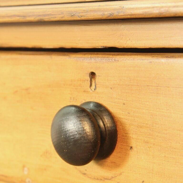 19th Century English Pine Chest of Drawers