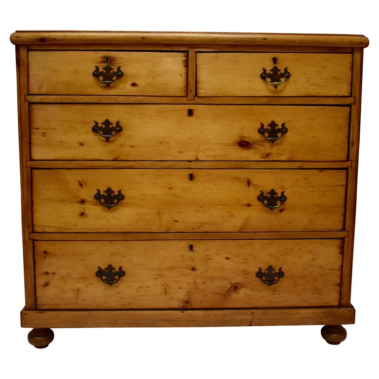 English Pine Chest of Drawers at 1stDibs