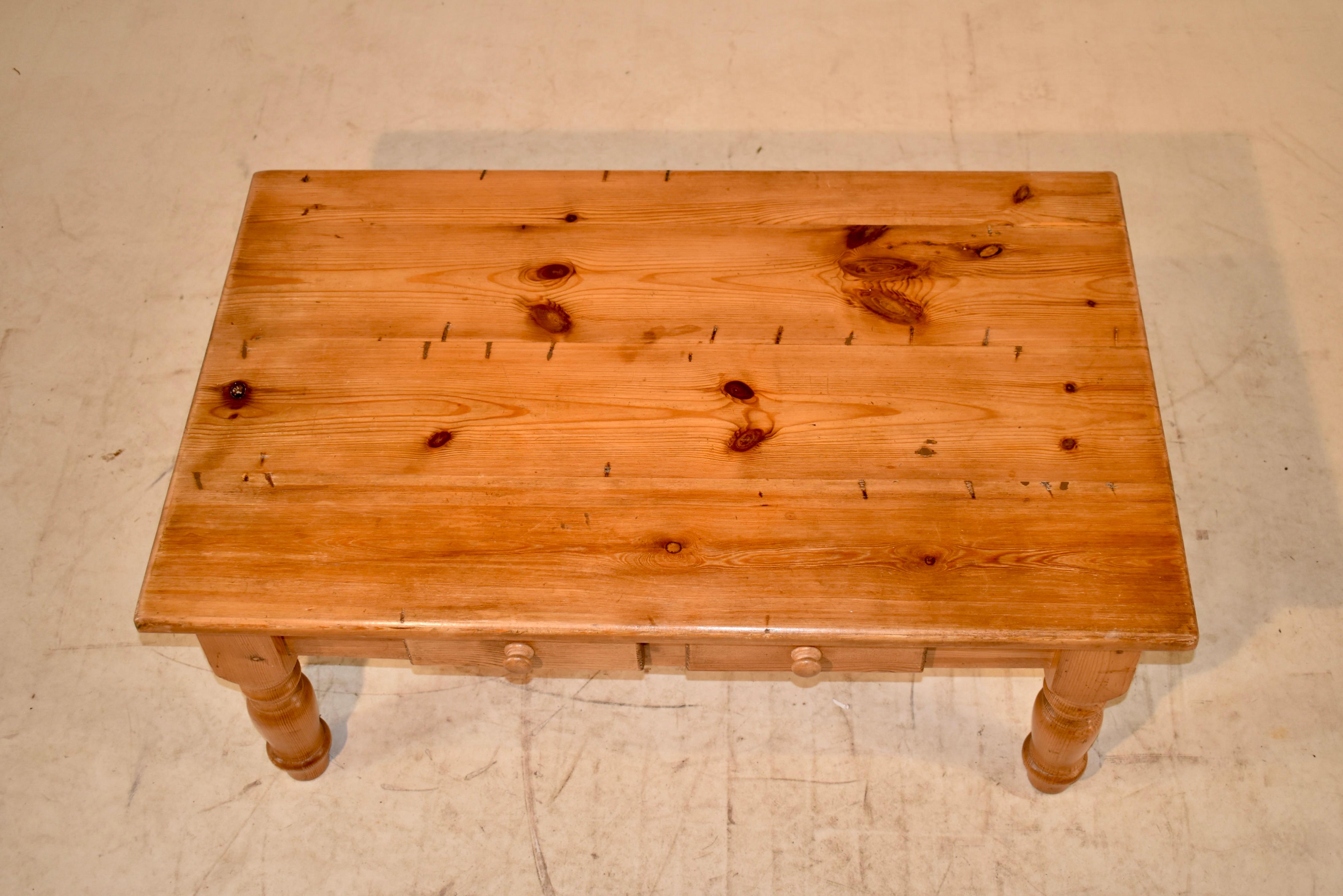 English Pine Coffee Table, circa 1950 For Sale at 1stDibs