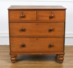 Commode de campagne en pin anglais, début du 19e siècle