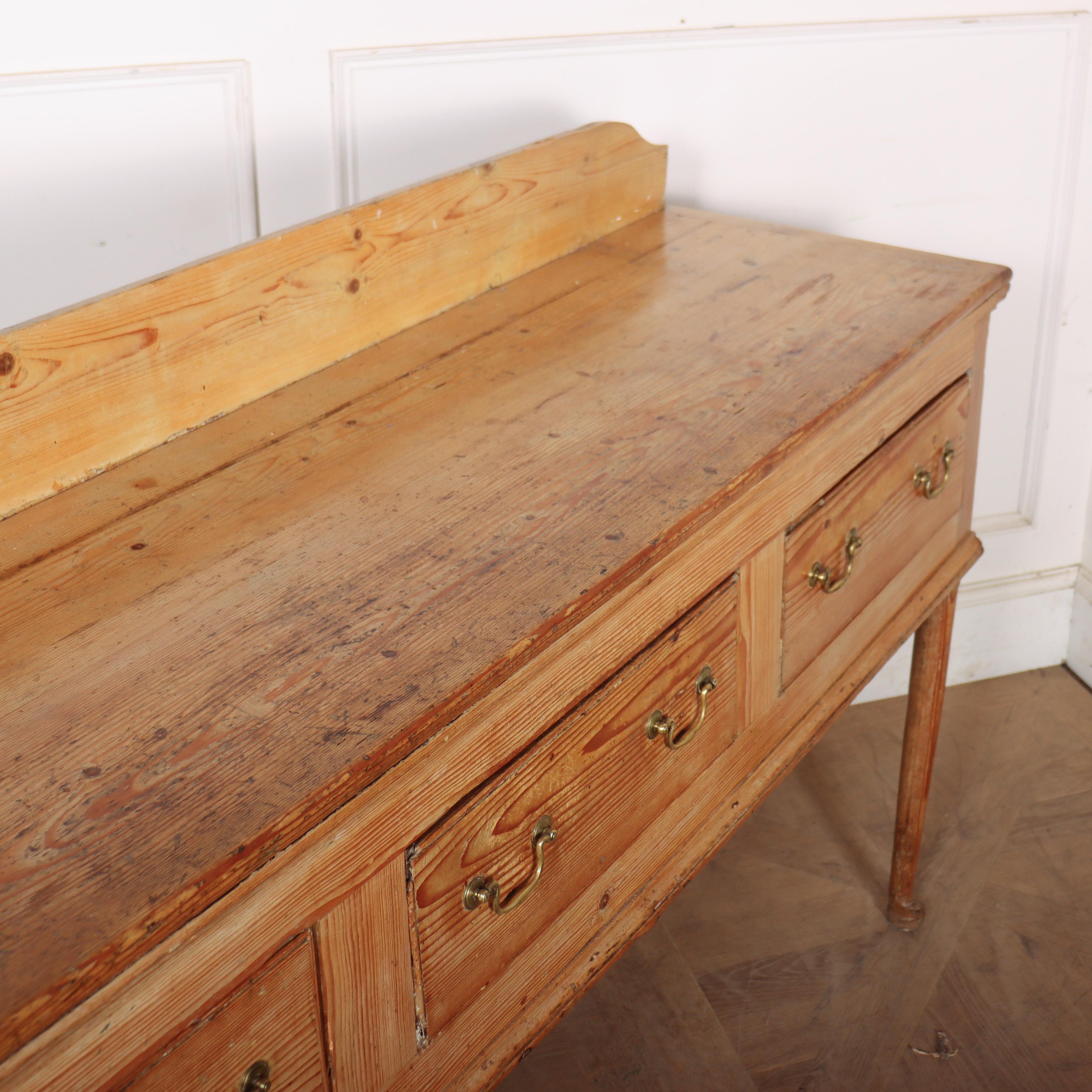Base de commode en pin anglais en vente 3