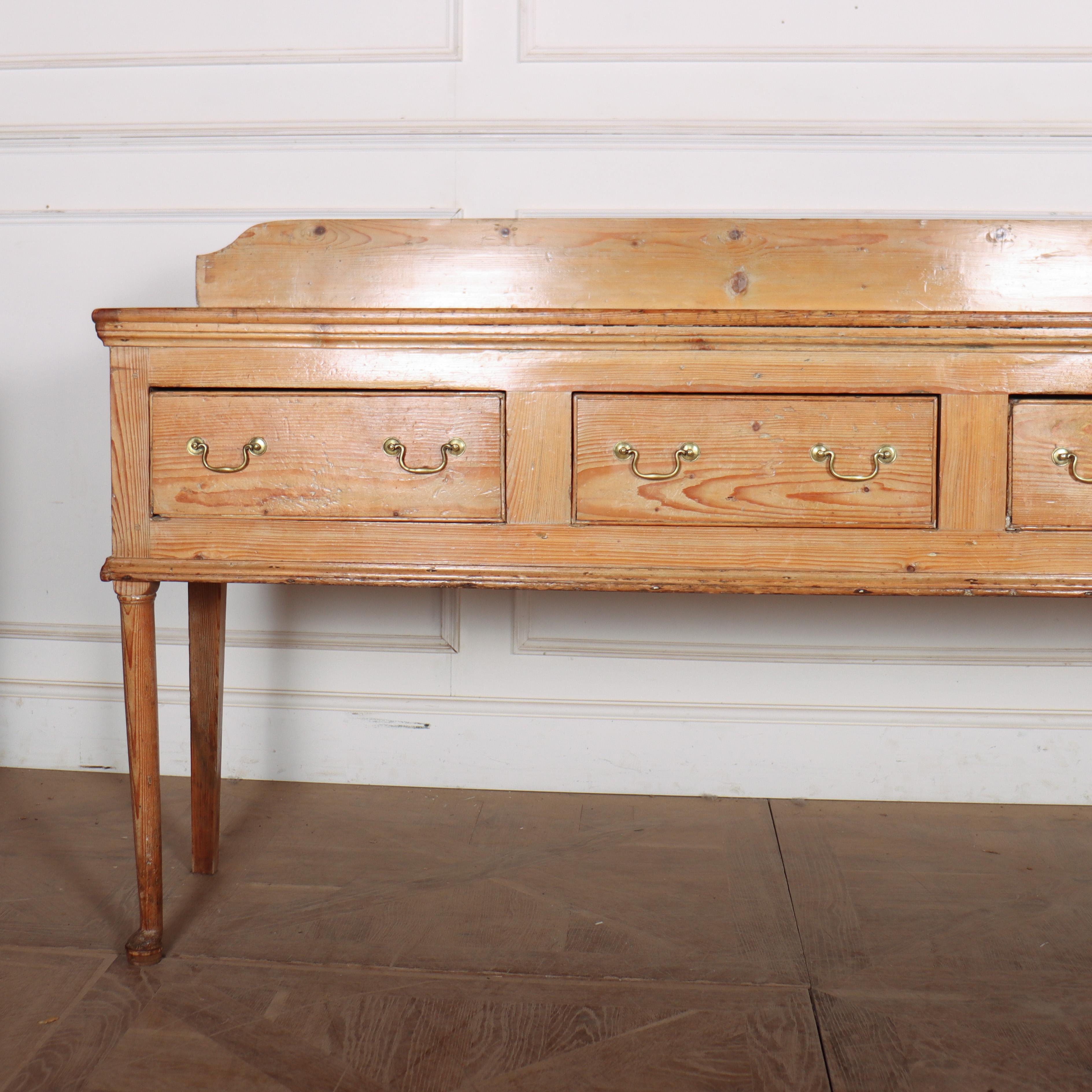 George III Base de commode en pin anglais en vente