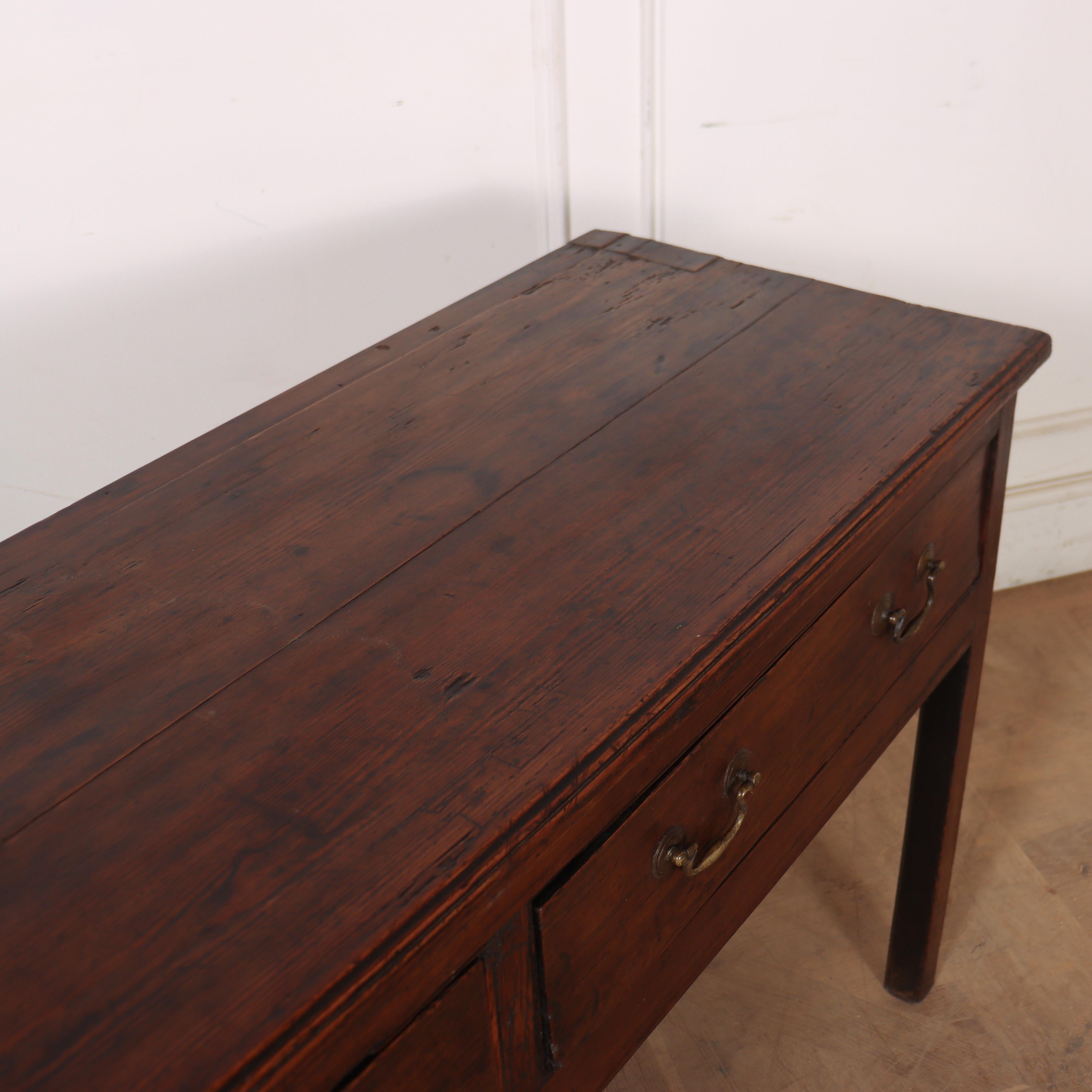 English Pine Dresser Base in vendita 2