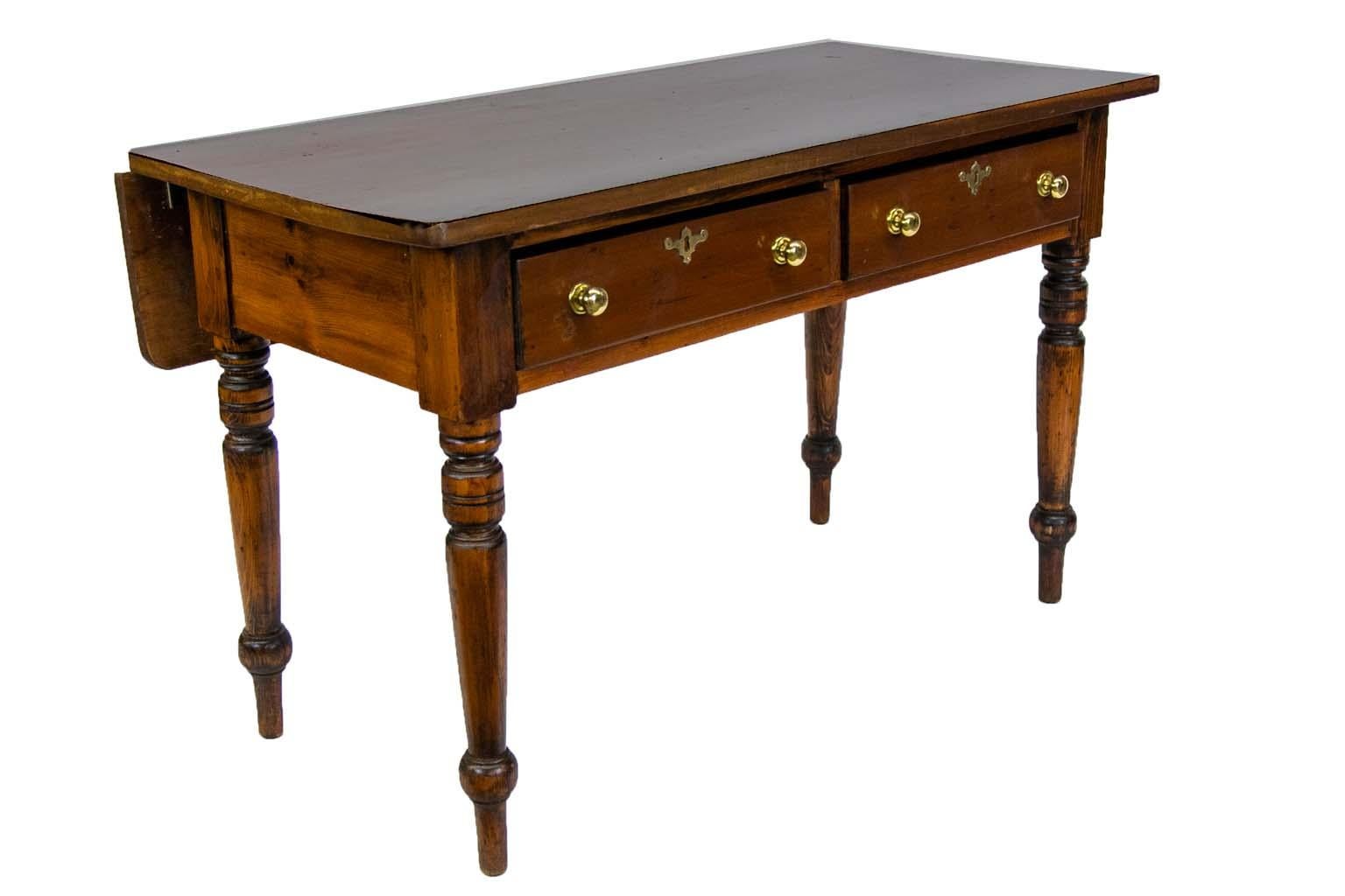 Early 20th Century English Pine Drop-Leaf Table