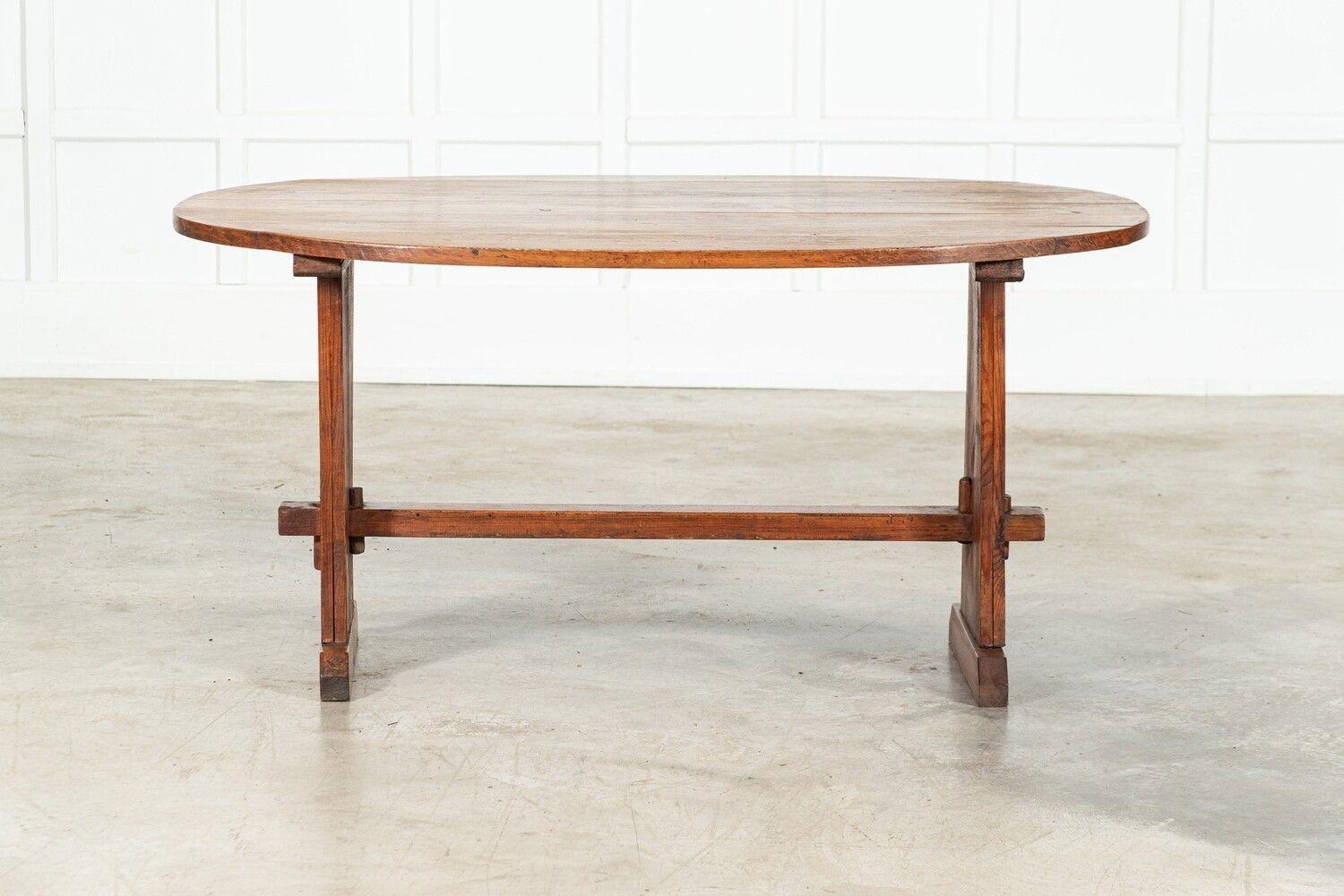 English Pine Oval Refectory Table In Good Condition For Sale In Staffordshire, GB