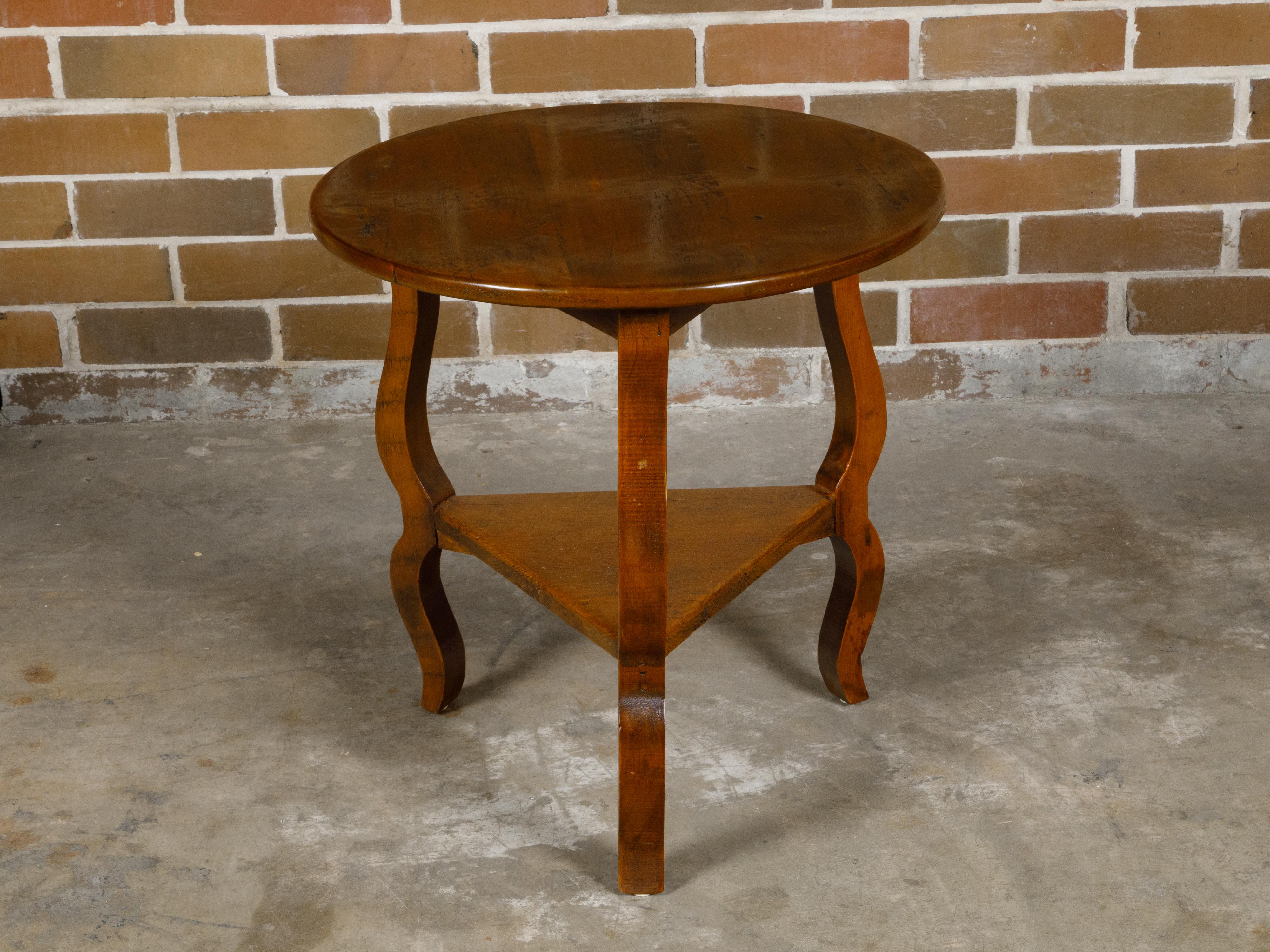 English Pine Side Table with Circular Top, Curving Legs and Triangular Shelf For Sale 7